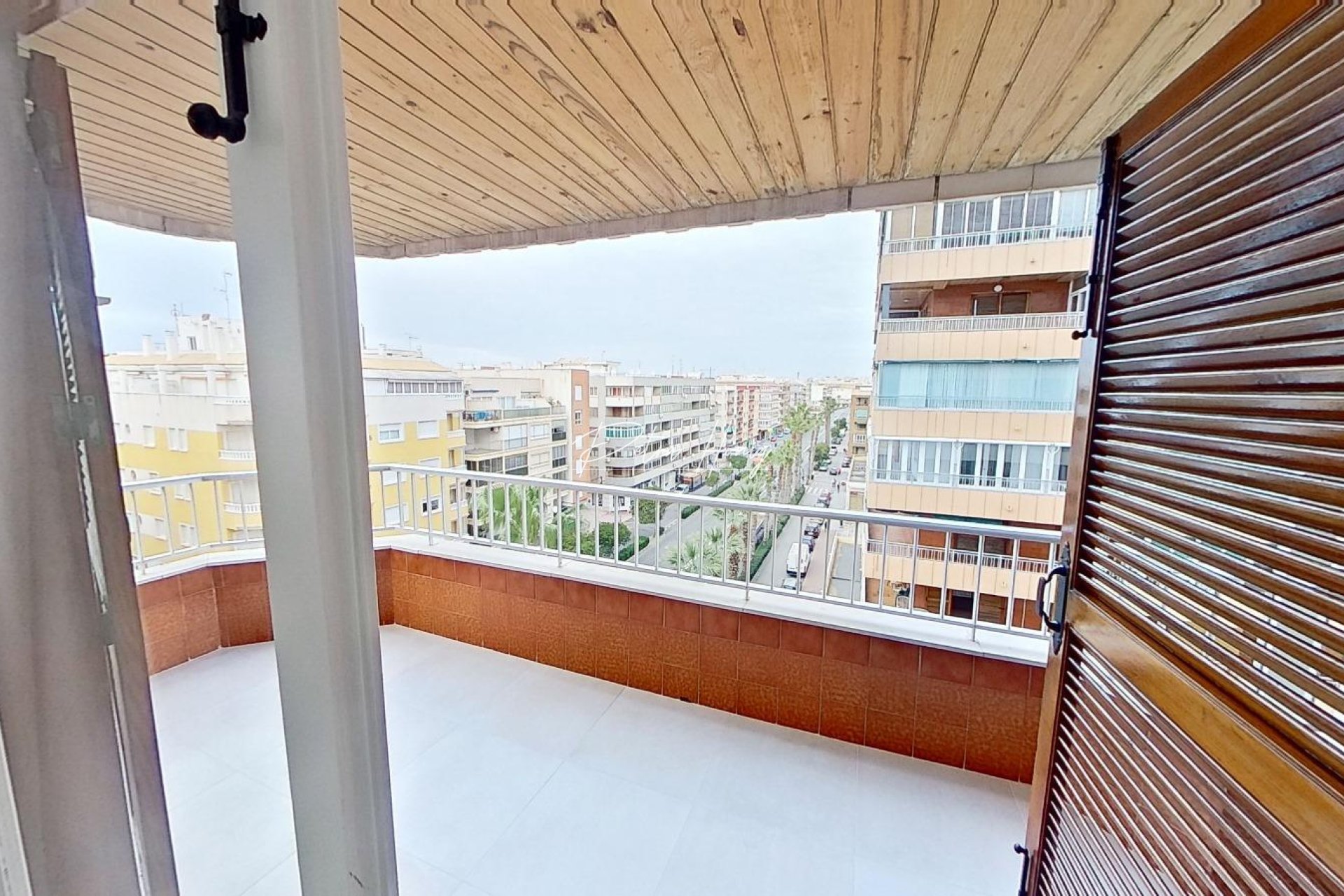 Resales - Apartment - Torrevieja - Playa del Acequion