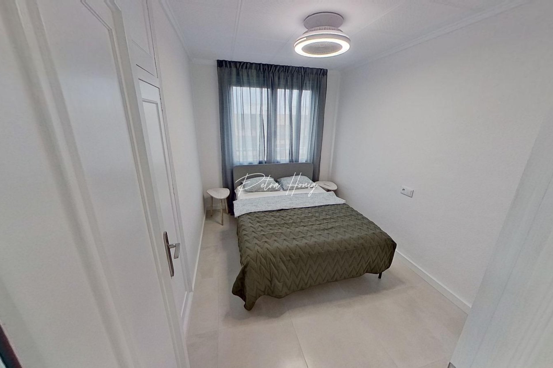 Resales - Apartment - Torrevieja - Playa del Acequion