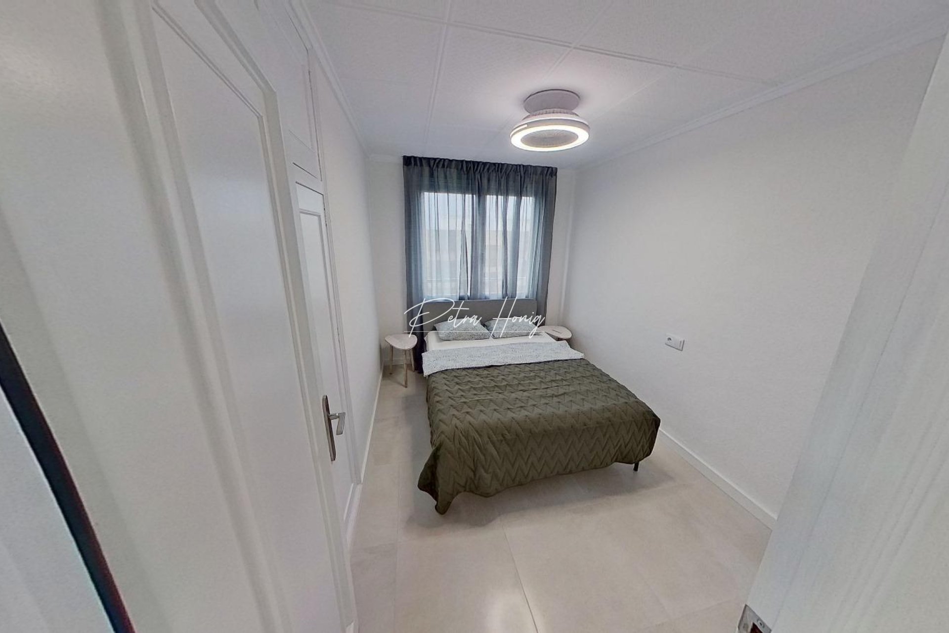 Resales - Apartment - Torrevieja - Playa del Acequion