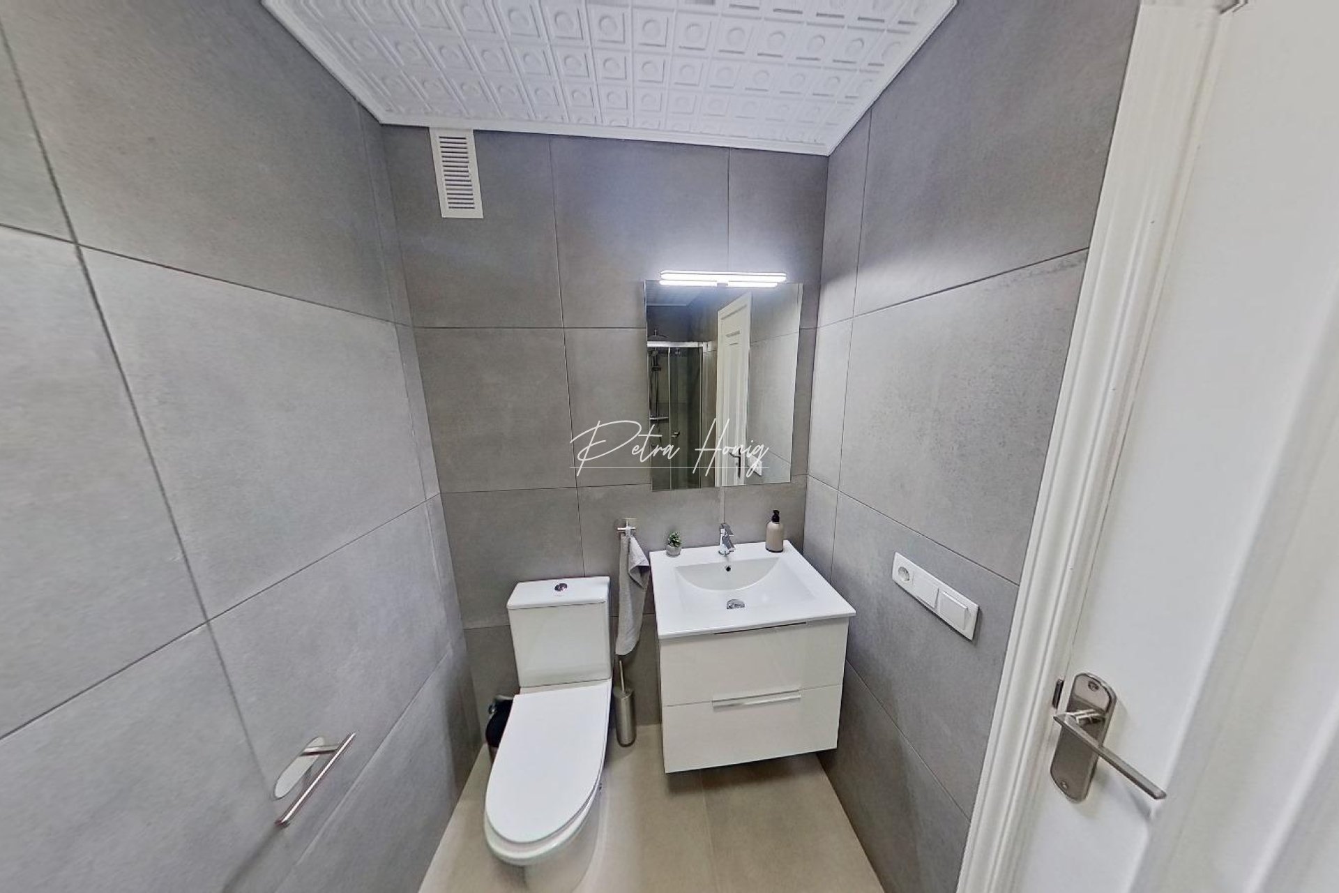Resales - Apartment - Torrevieja - Playa del Acequion