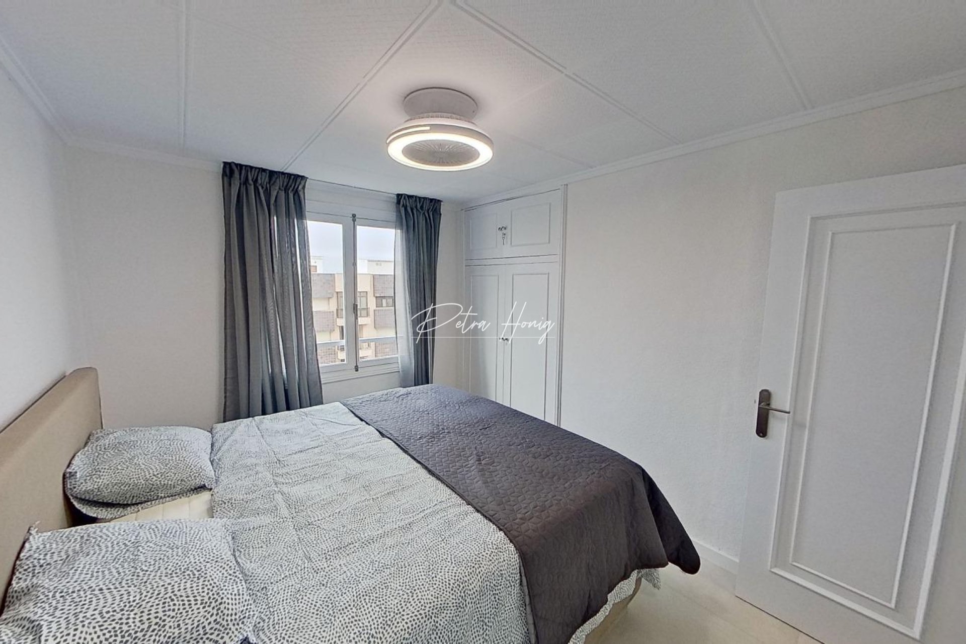 Resales - Apartment - Torrevieja - Playa del Acequion