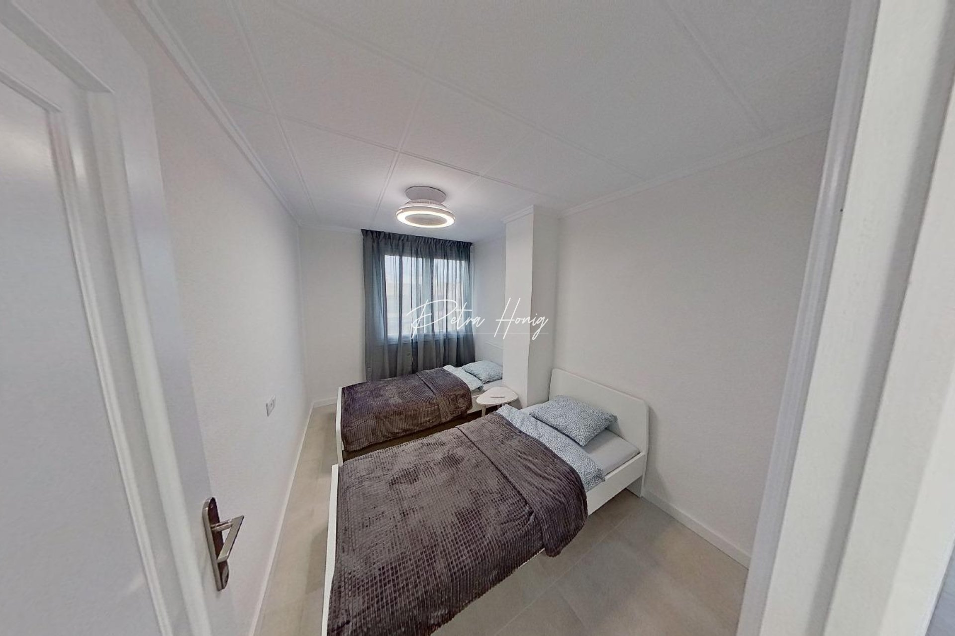 Resales - Apartment - Torrevieja - Playa del Acequion