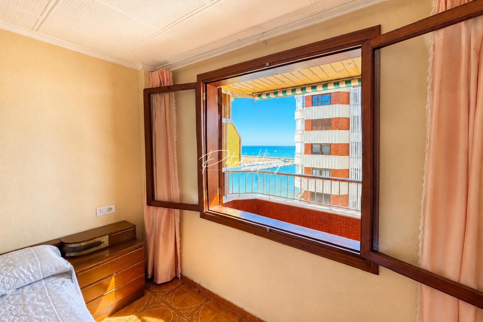 Resales - Apartment - Torrevieja - Playa del Acequion