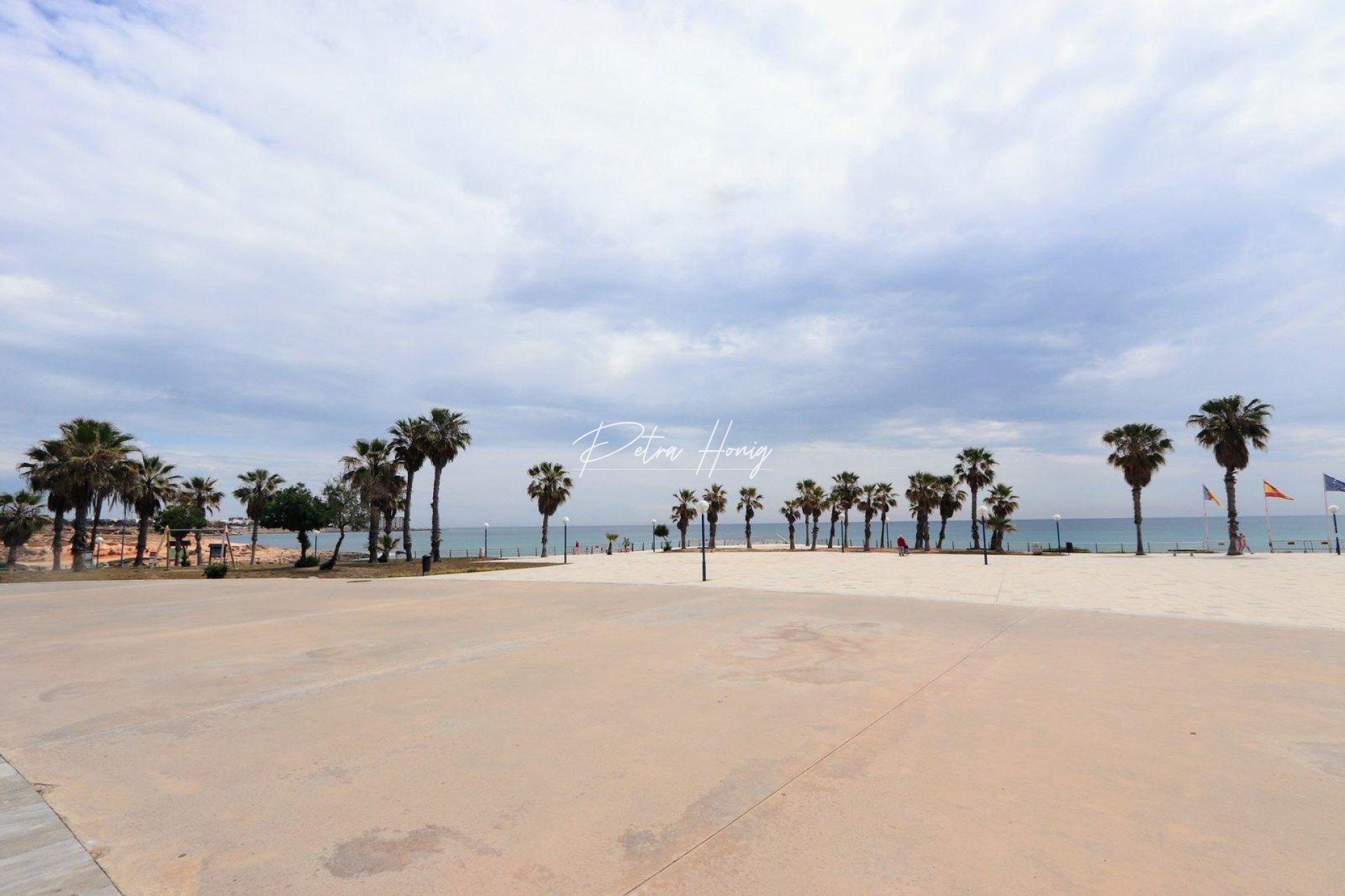 Resales - Apartment - Torrevieja - Playa Flamenca