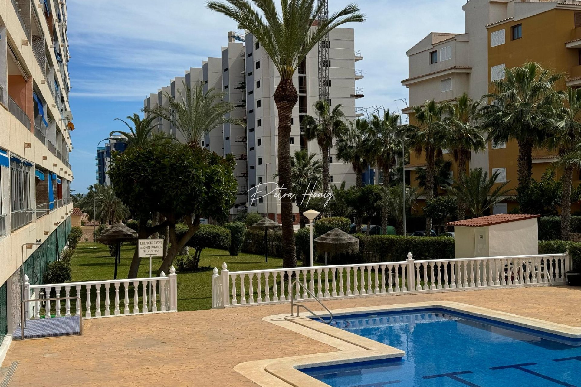 Resales - Apartment - Torrevieja - Punta Prima