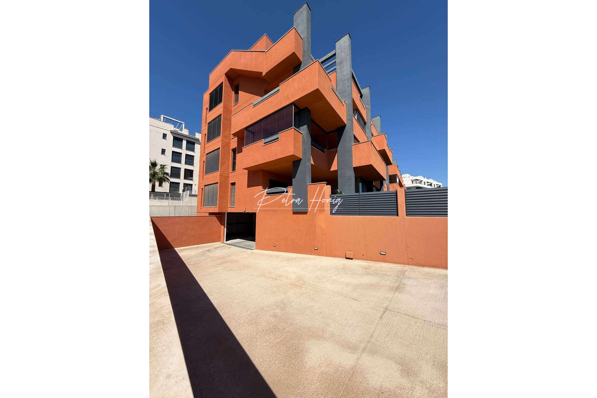 Resales - Apartment - Villamartin