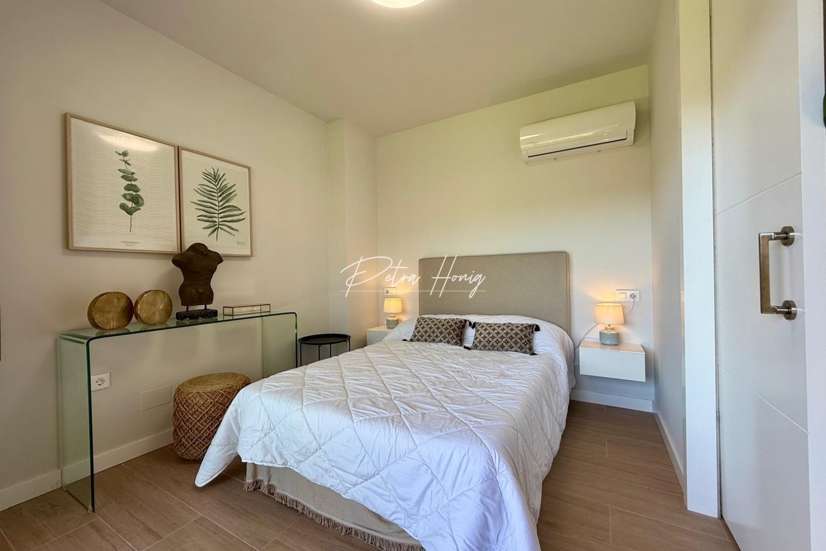 Resales - Apartment - Villamartin