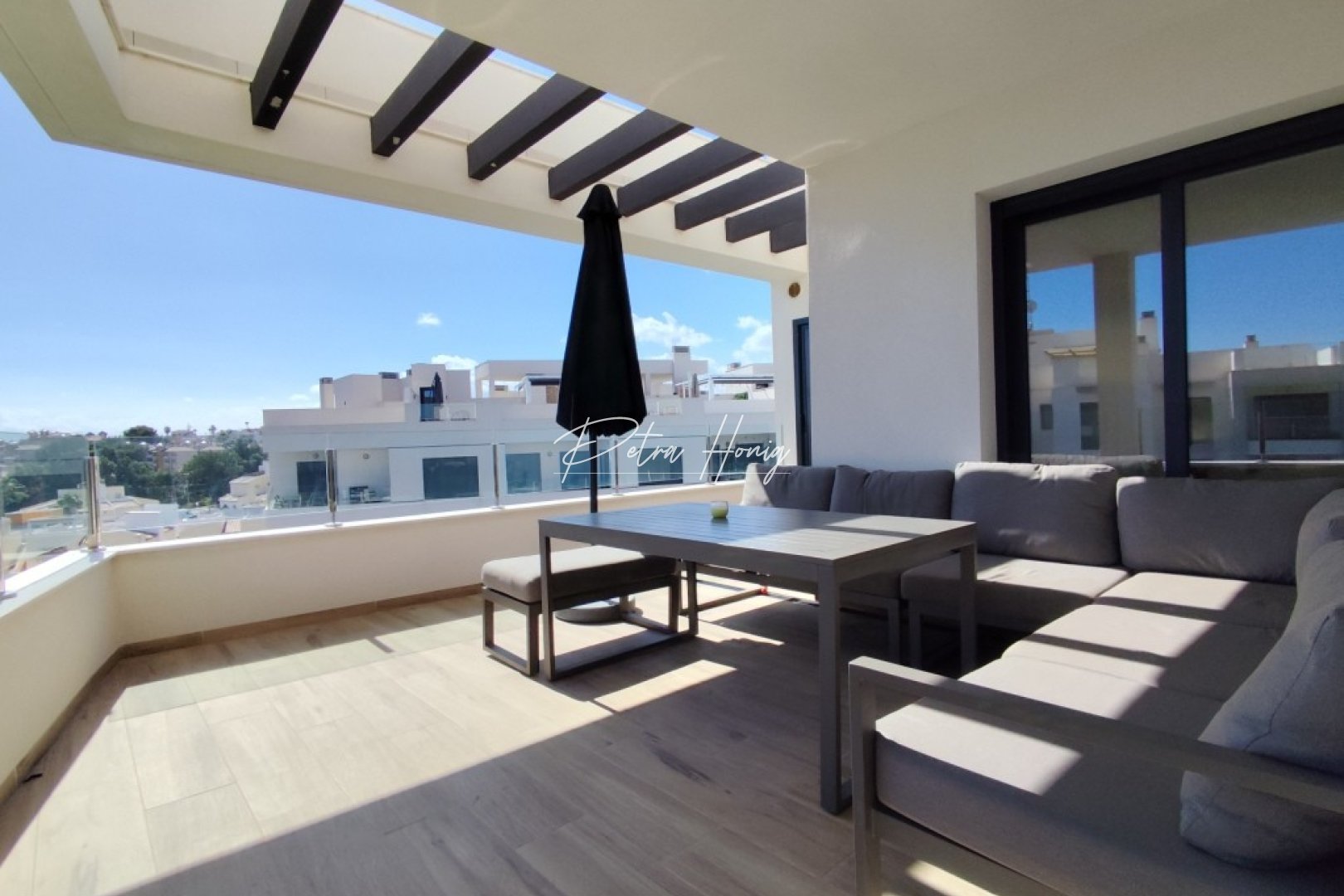Resales - Apartment - Villamartin