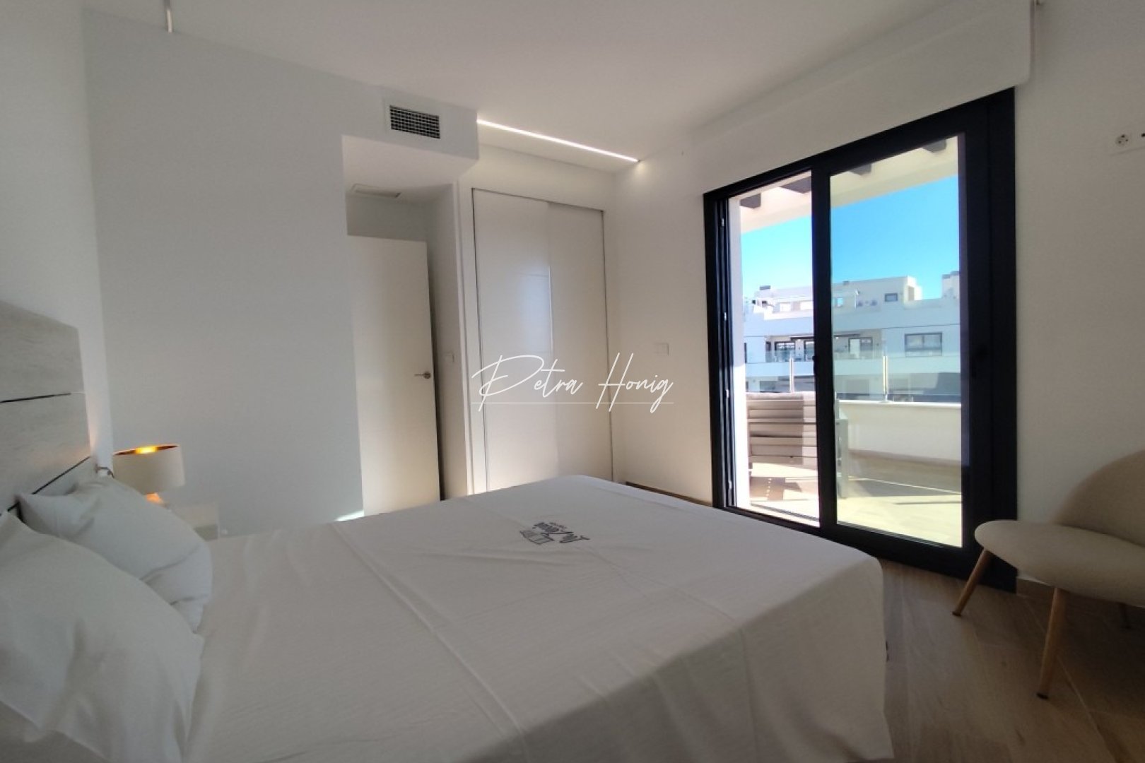 Resales - Apartment - Villamartin
