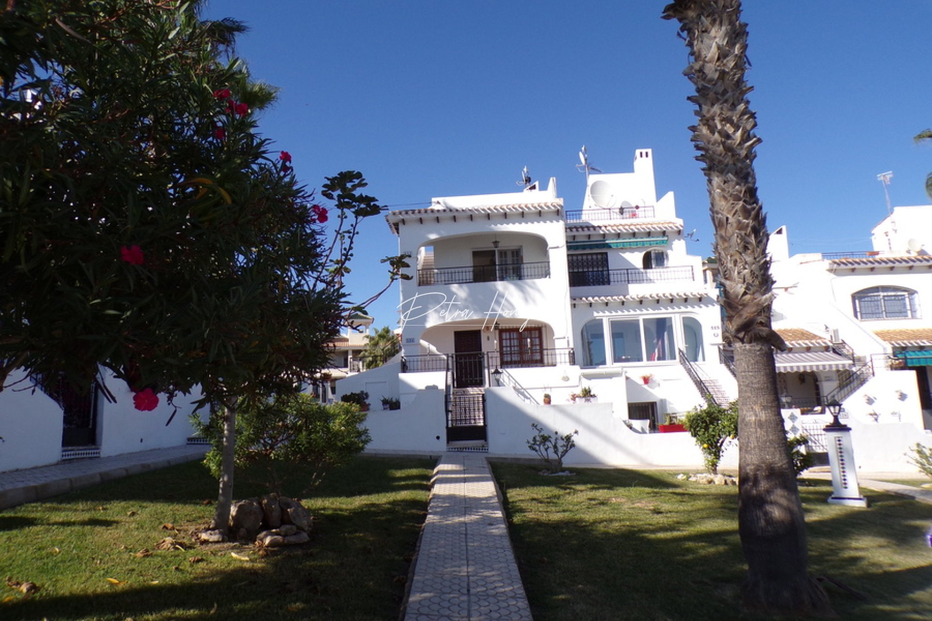 Resales - Apartment - Villamartin