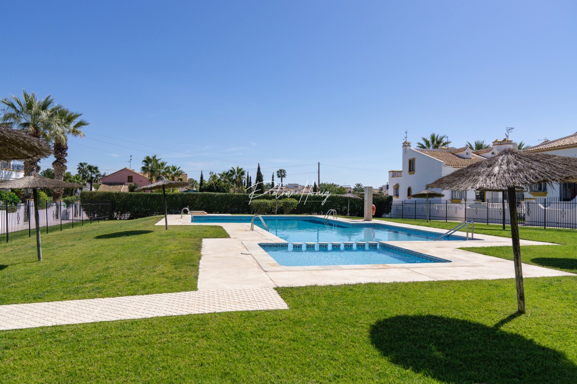 Resales - Apartment - Villamartin