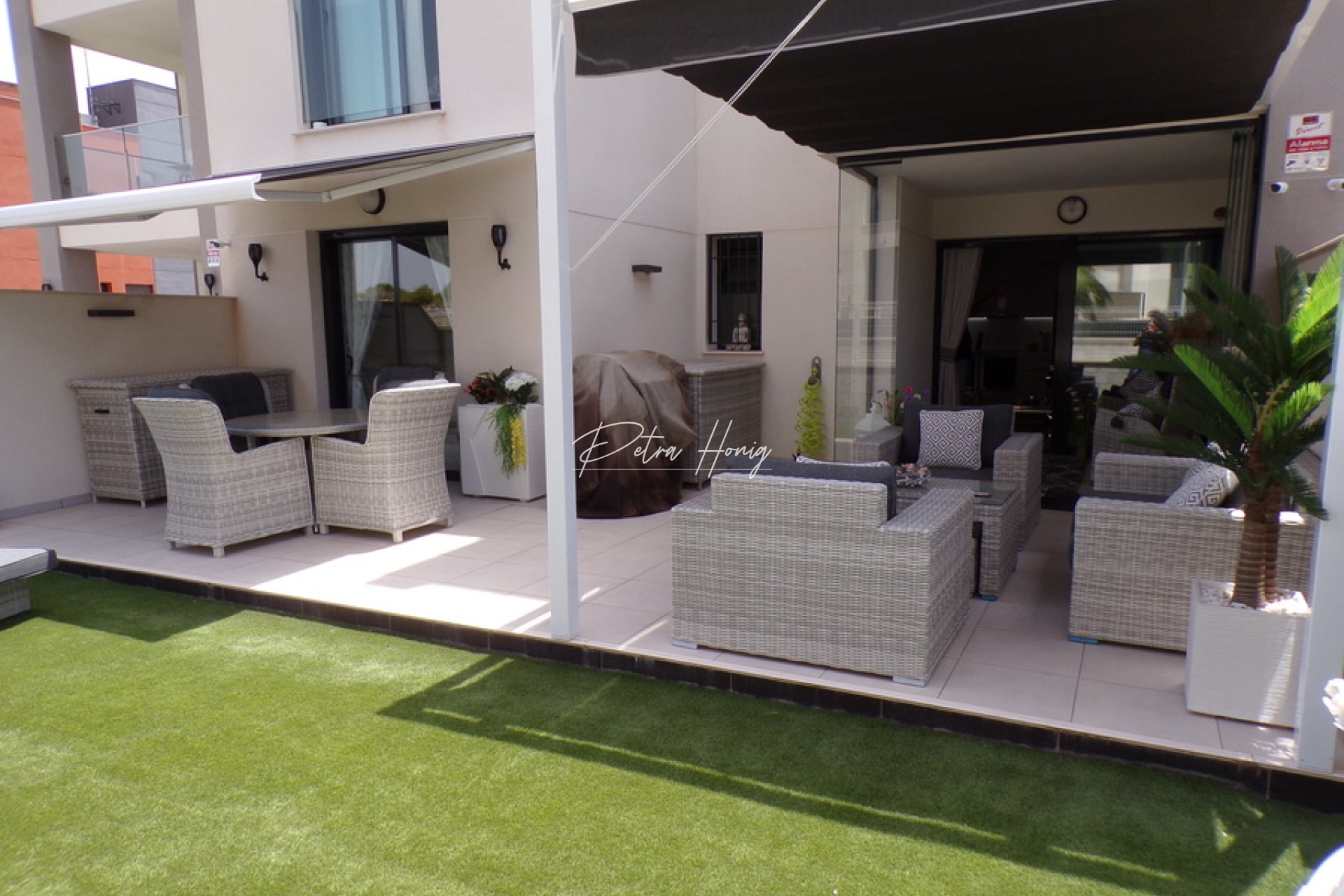 Resales - Apartment - Villamartin