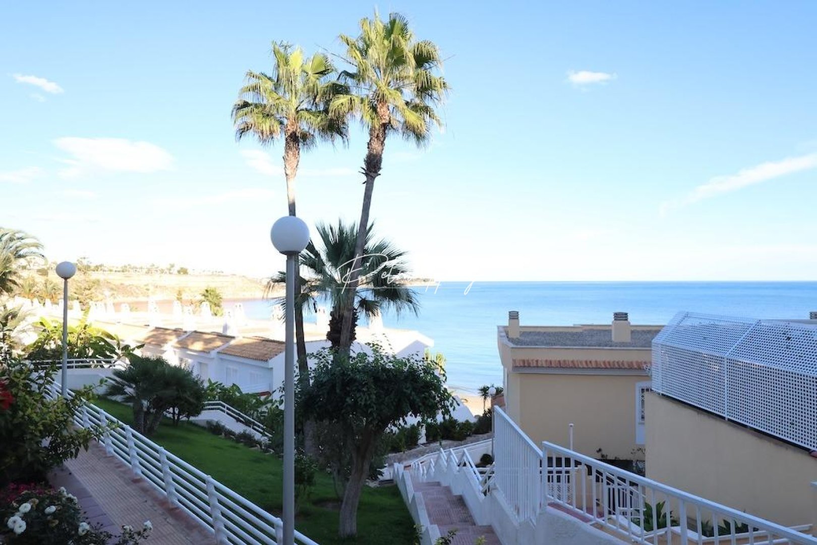 Resales - Bungalow - Orihuela Costa - Campoamor