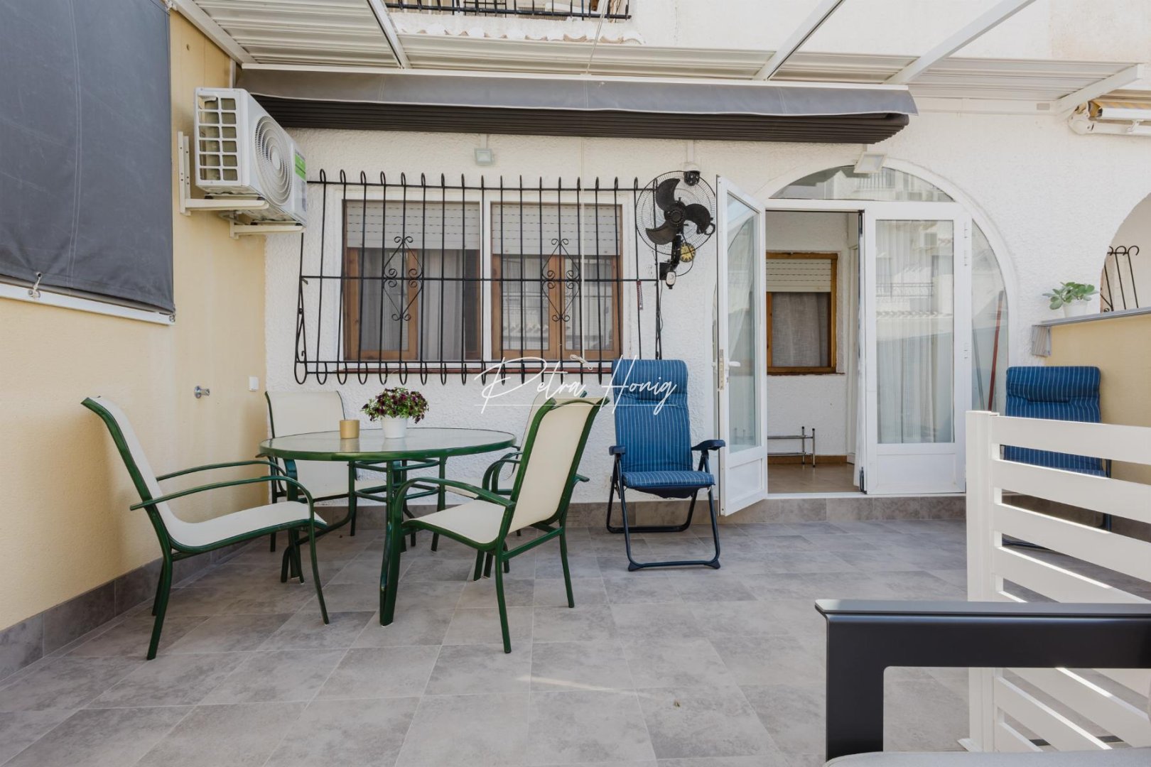Resales - Bungalow - Torrevieja - Playa De Los Náufragos