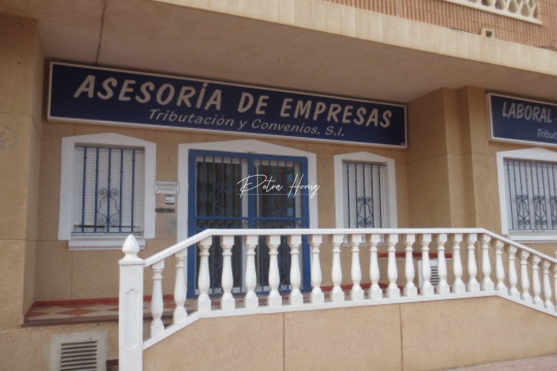 Resales - Commercial - La Mata - Centro