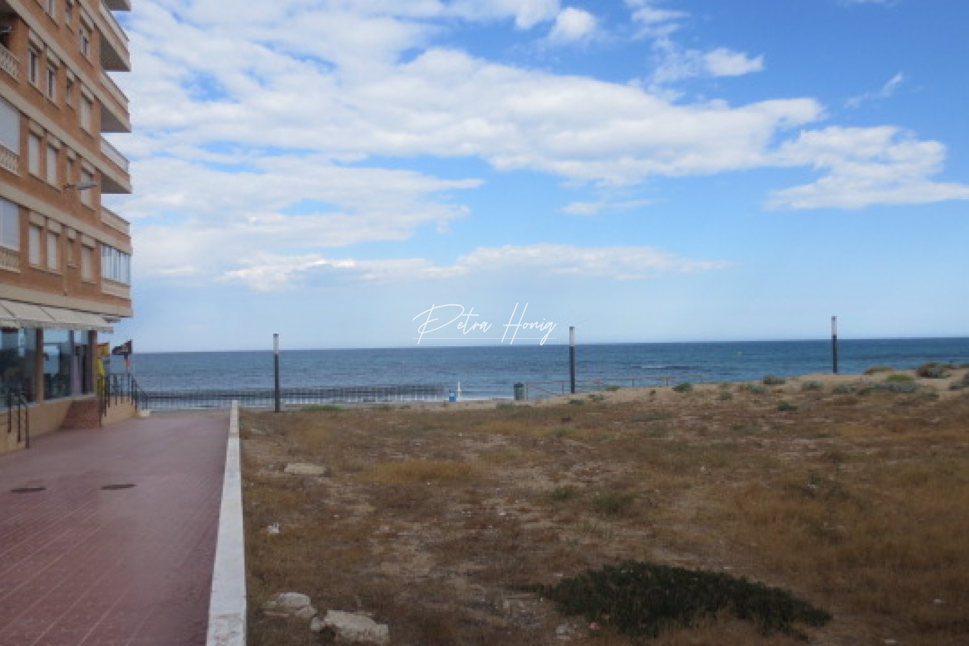 Resales - Commercial - La Mata - Centro