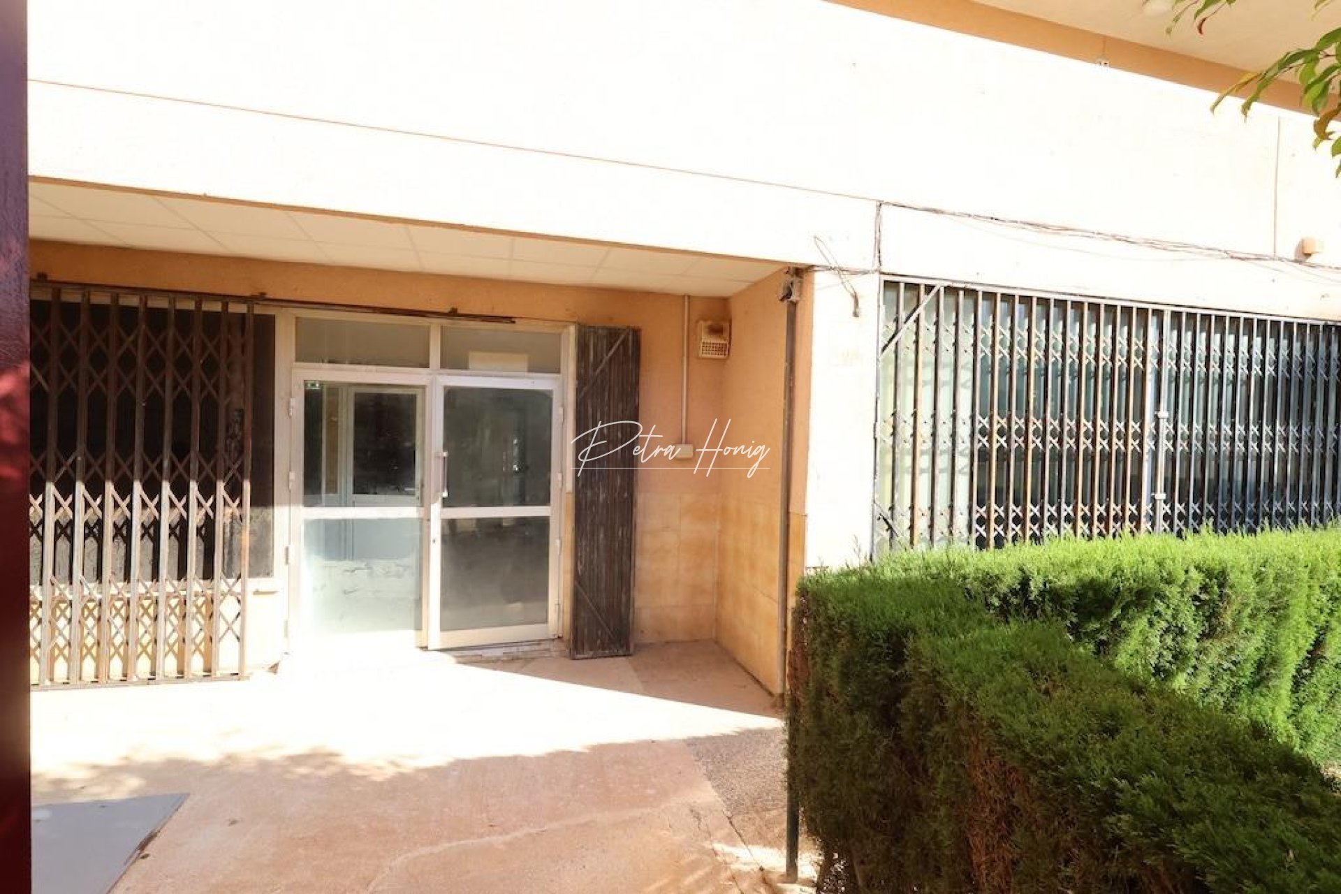 Resales - Commercial - Orihuela Costa - La Zenia