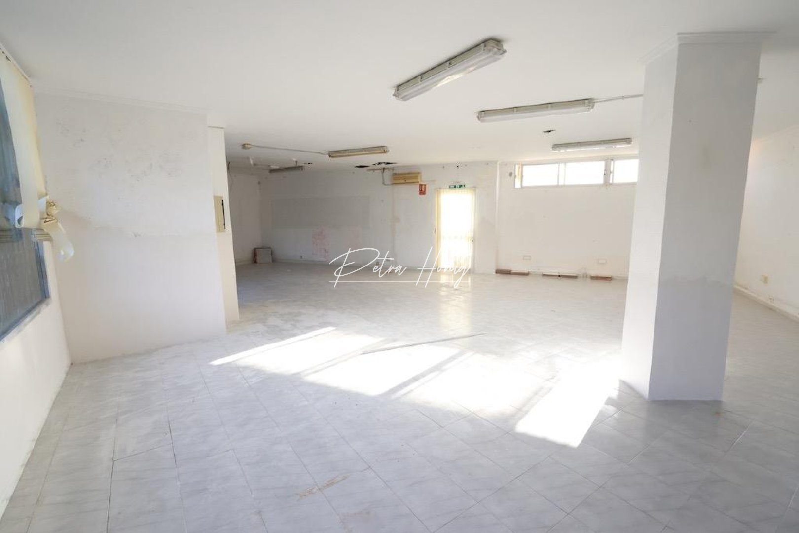 Resales - Commercial - Orihuela Costa - La Zenia