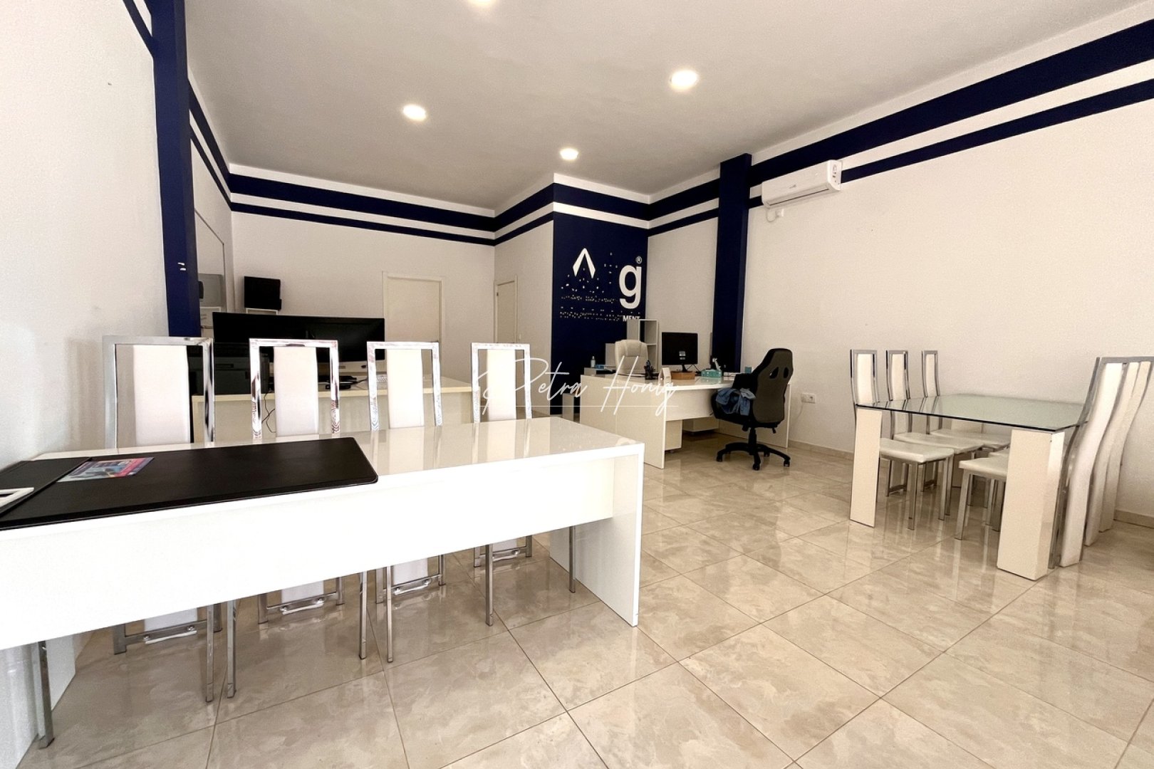 Resales - Commercial - Playa Flamenca