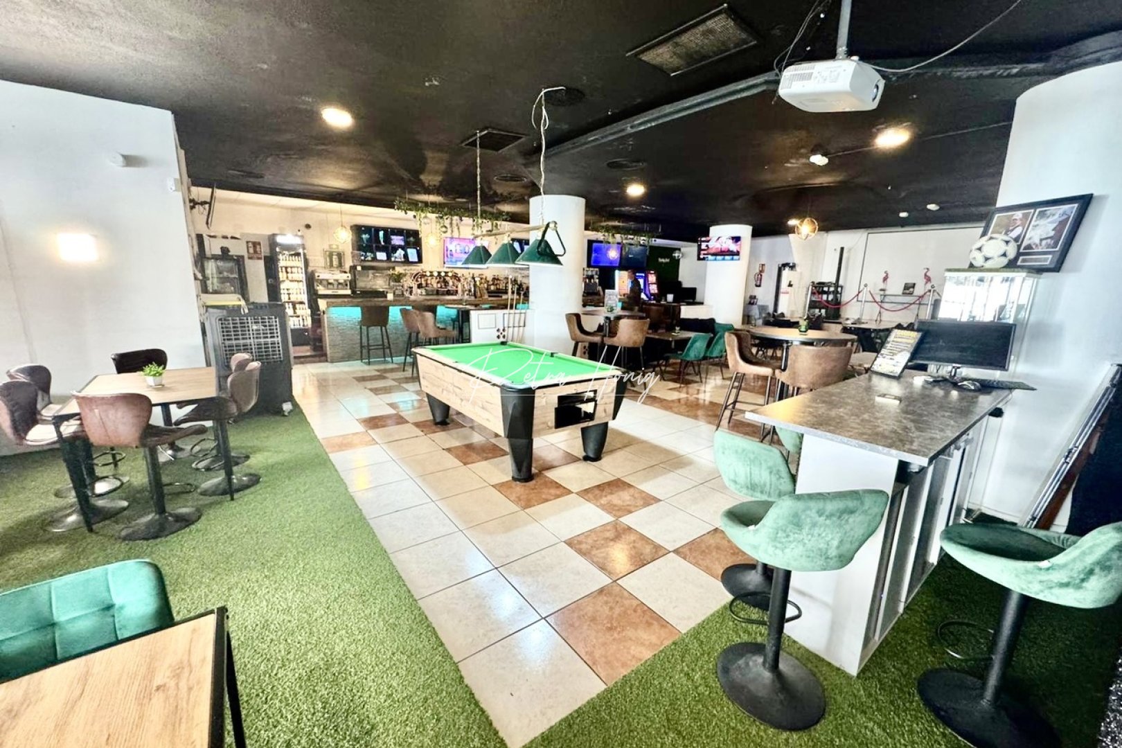 Resales - Commercial - San Miguel de Salinas