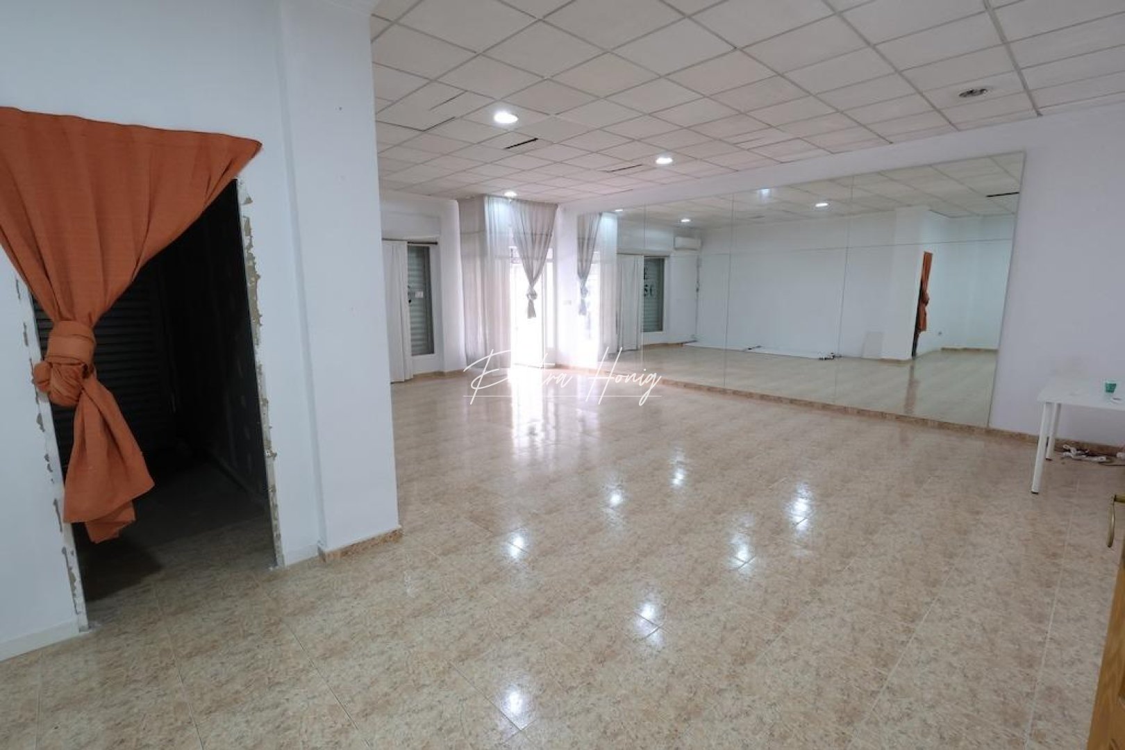 Resales - Commercial - Torrevieja - Centro