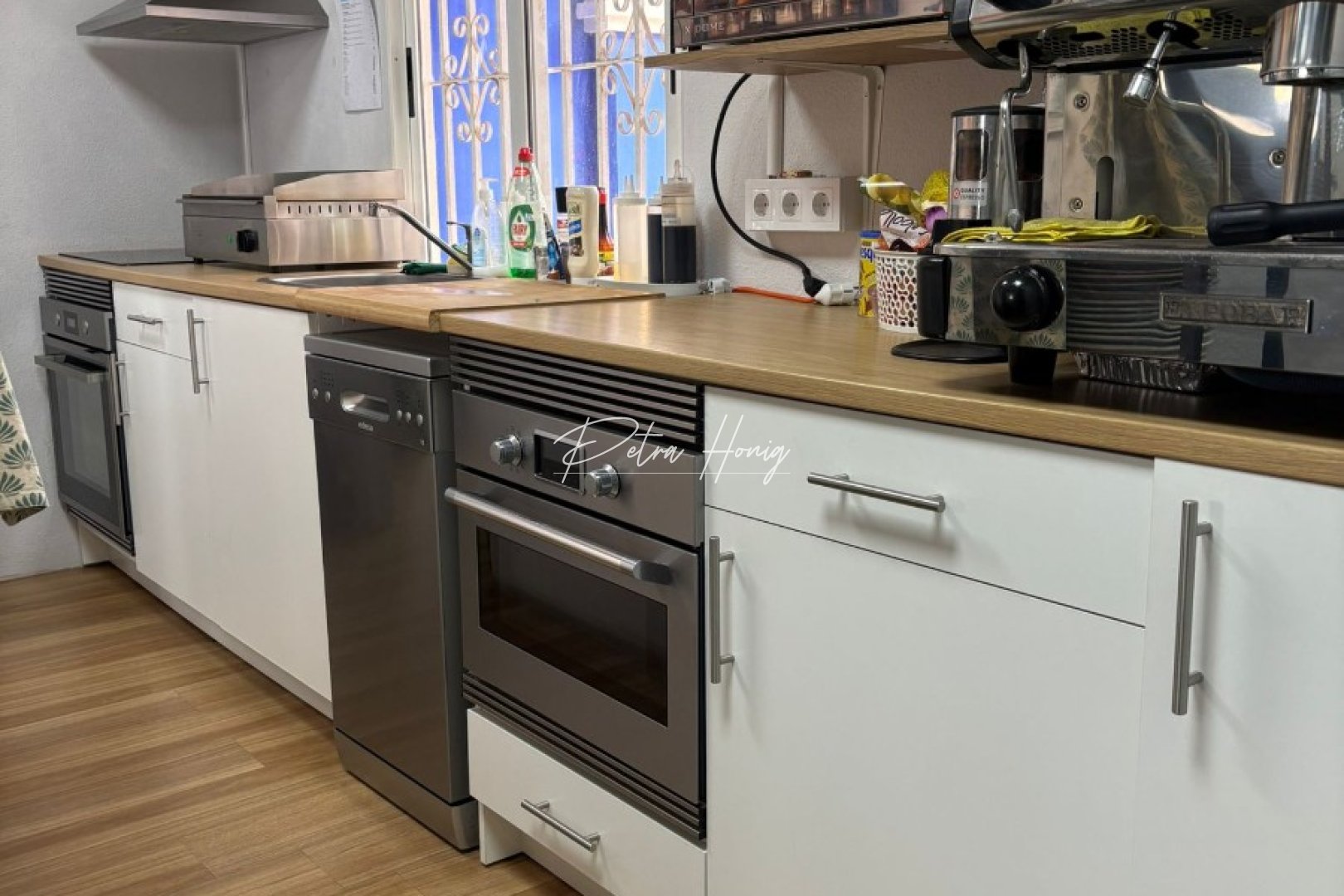 Resales - Commercial - Torrevieja - Puerto