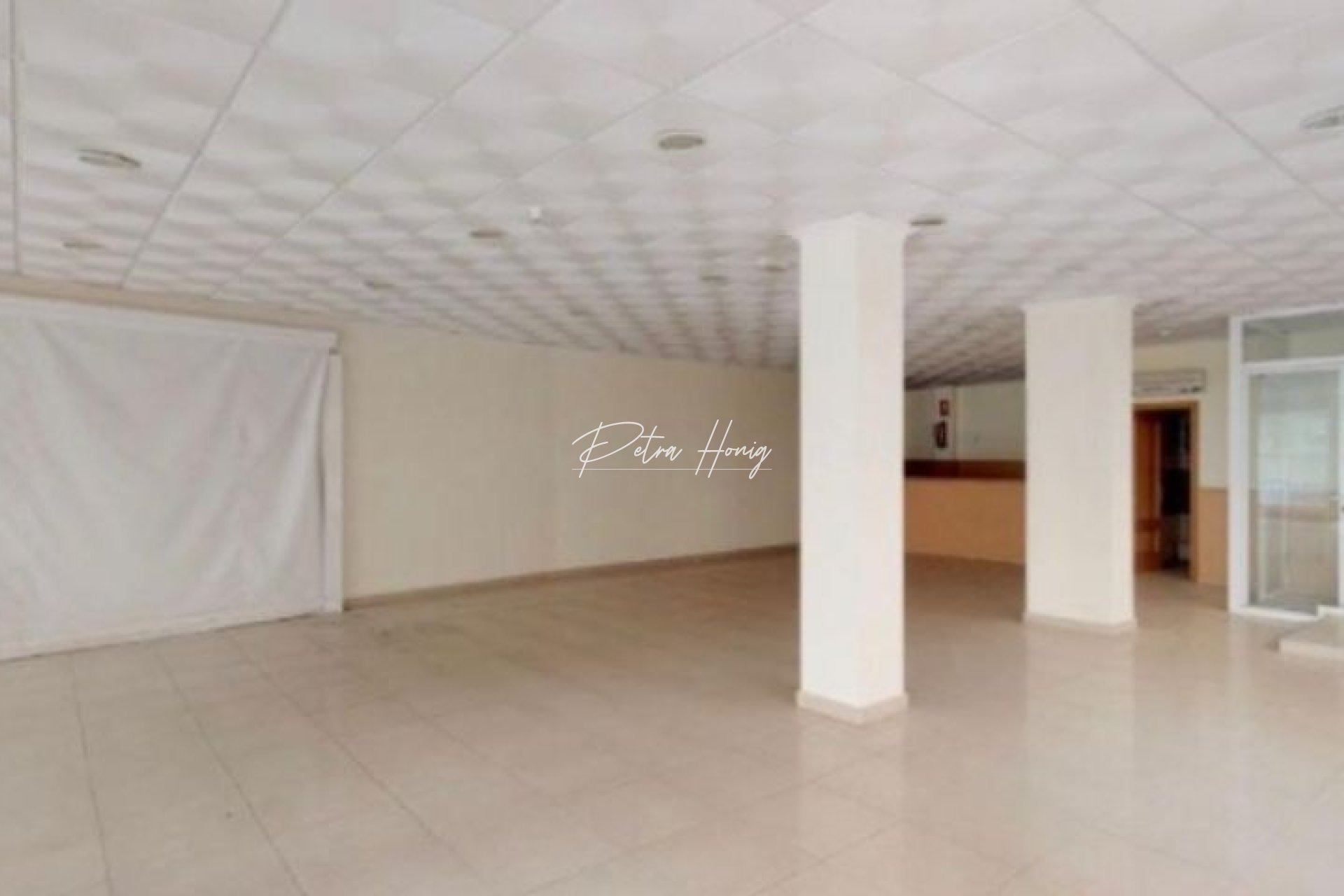 Resales - Commercial - Torrevieja