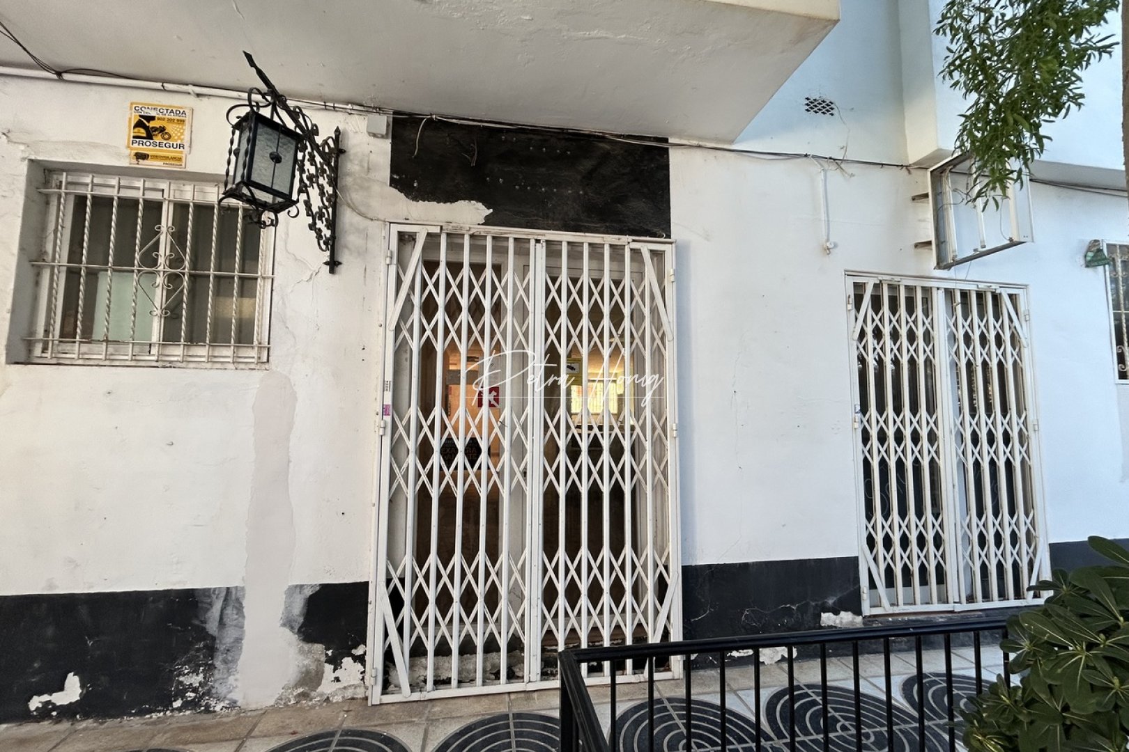 Resales - Commercial - Villamartin