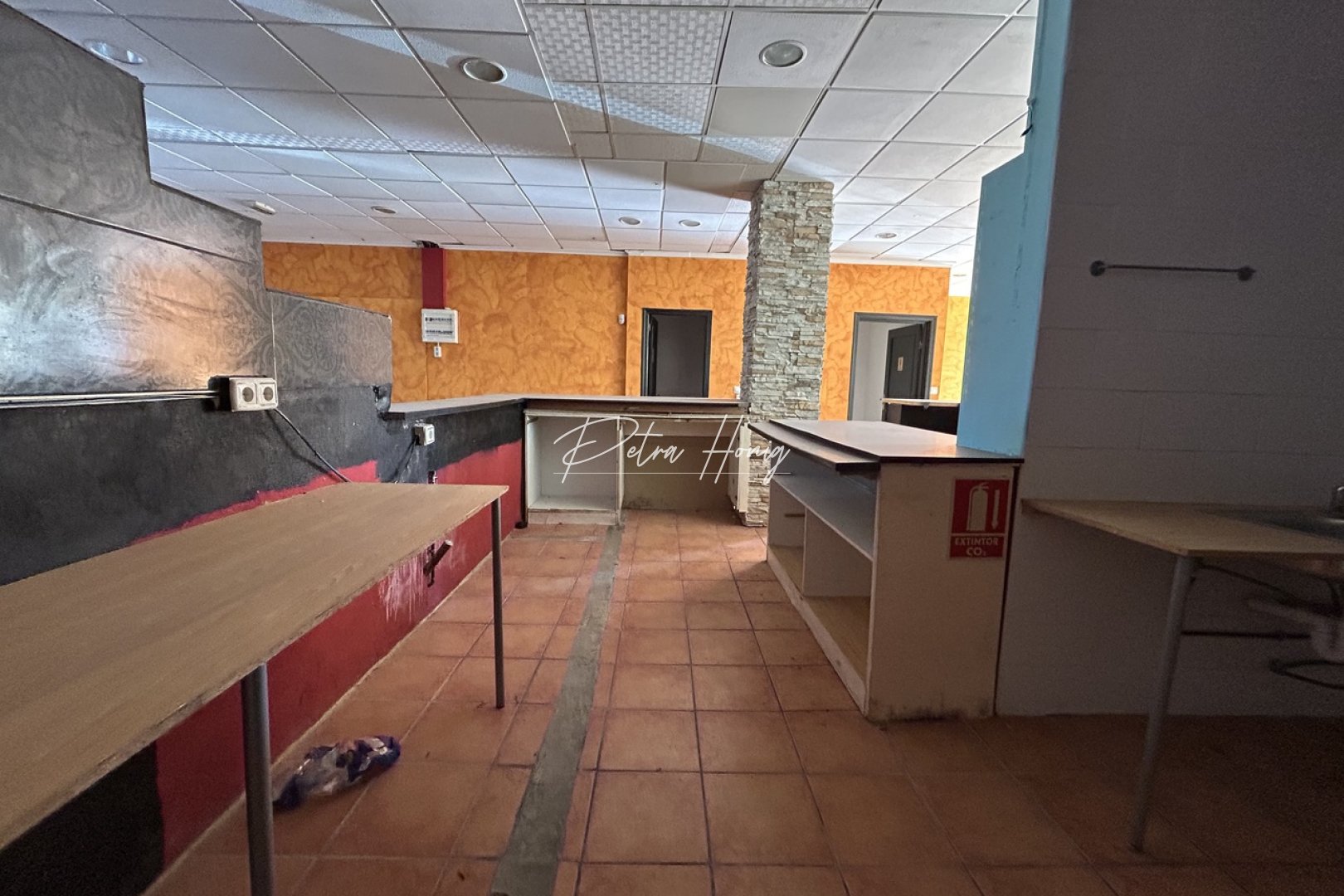 Resales - Commercial - Villamartin