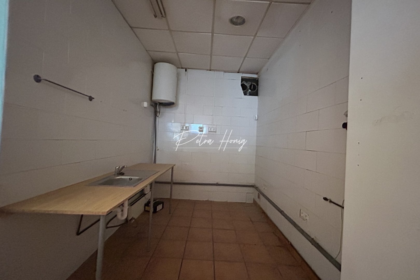 Resales - Commercial - Villamartin