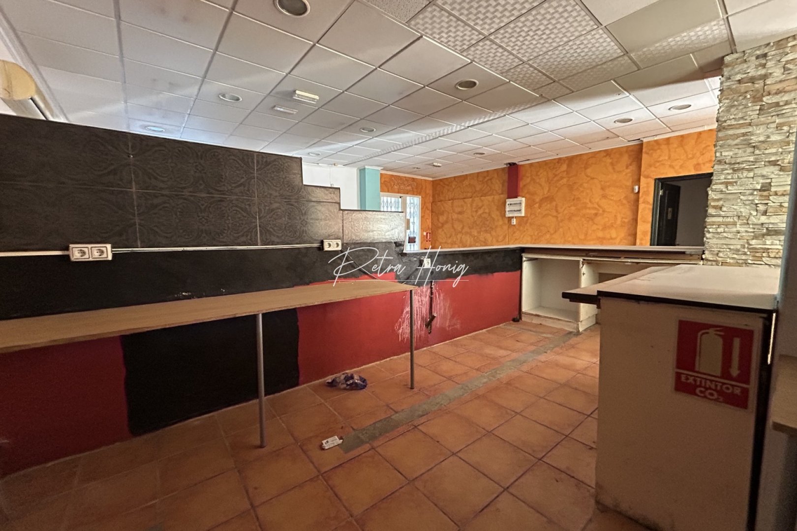 Resales - Commercial - Villamartin