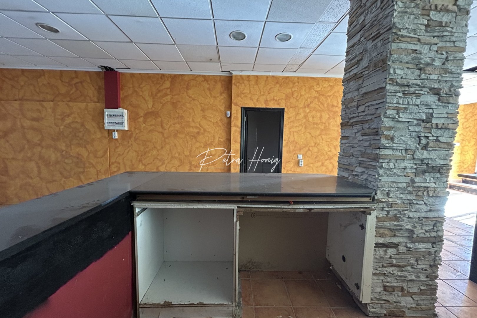 Resales - Commercial - Villamartin