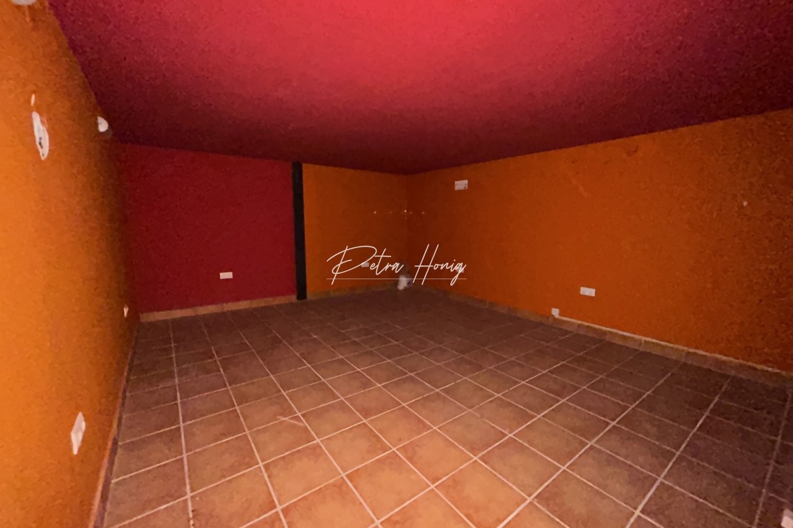 Resales - Commercial - Villamartin