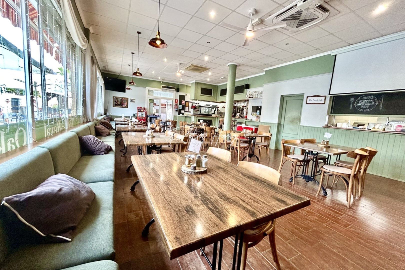 Resales - Commercial - Villamartin