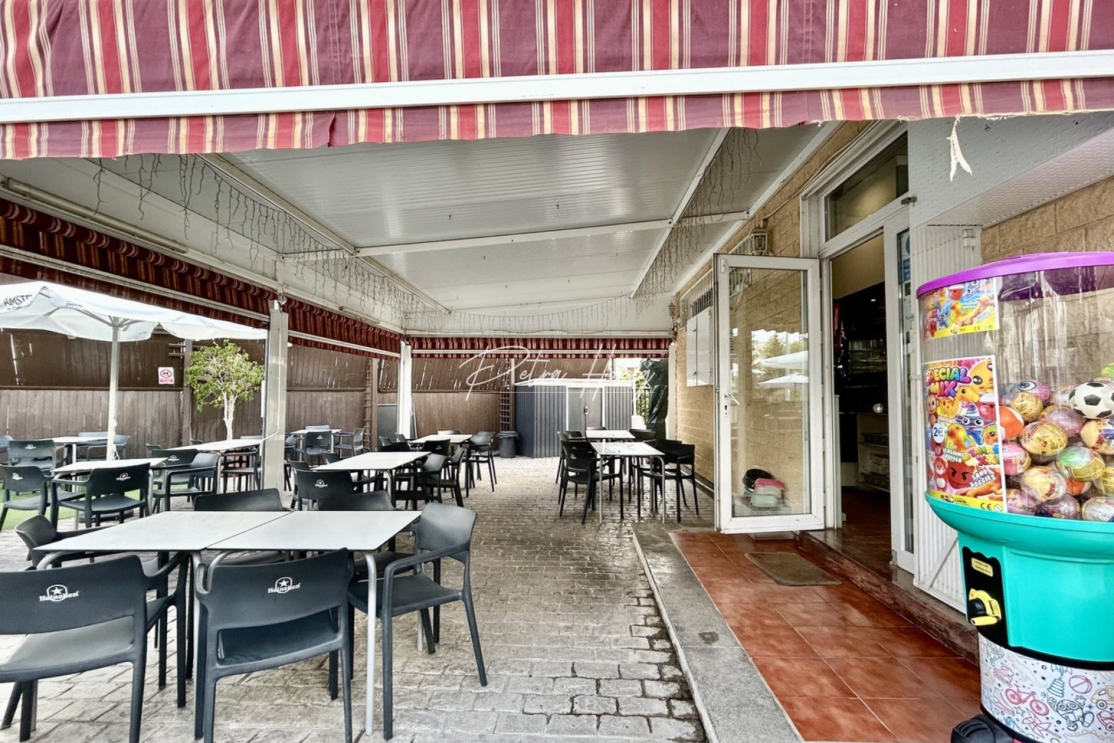 Resales - Commercial - Villamartin