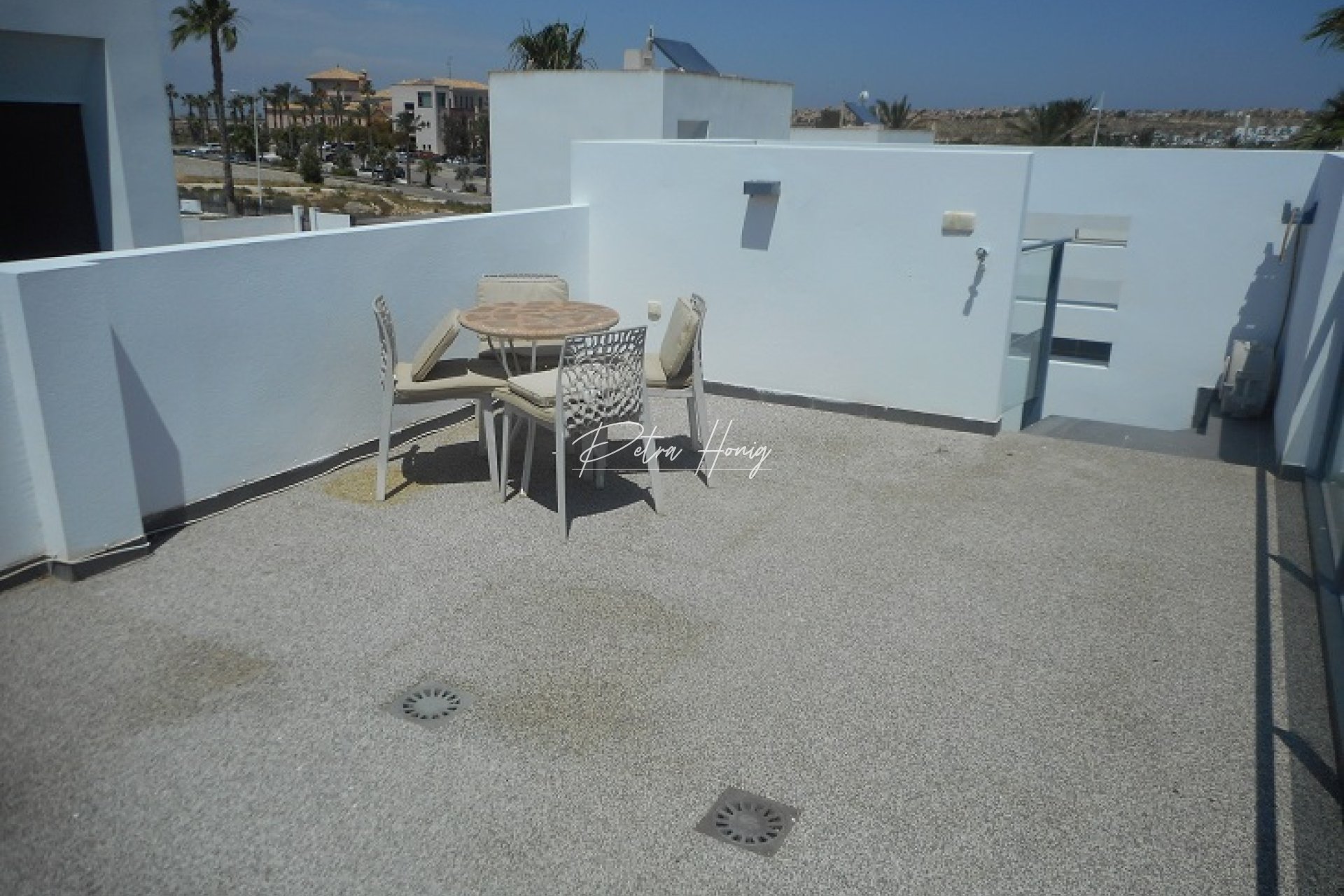 Resales -  - La Finca Golf