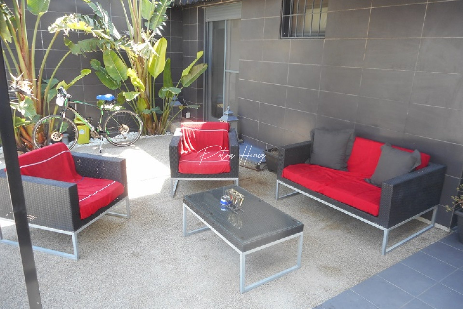 Resales -  - La Finca Golf