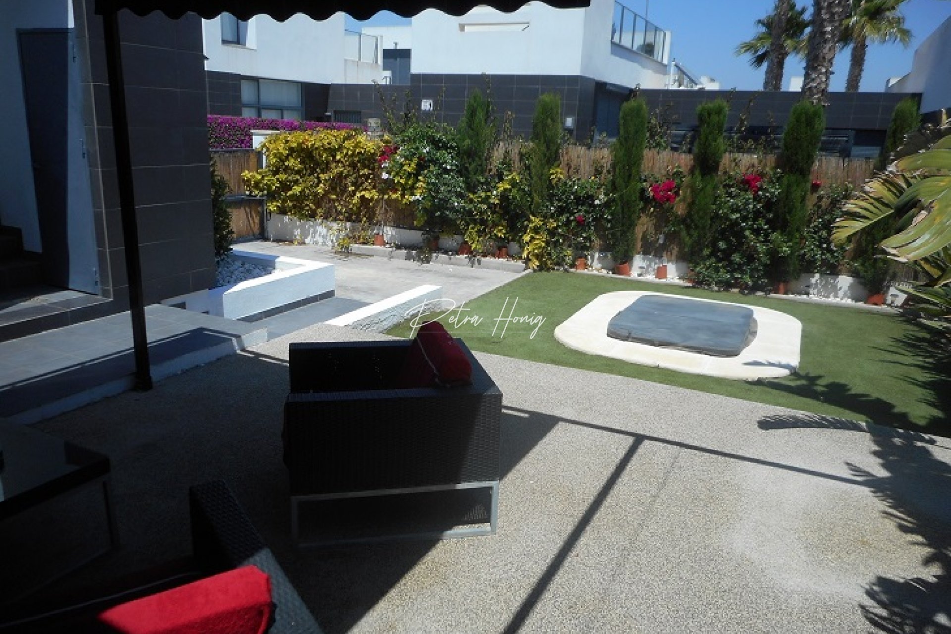 Resales -  - La Finca Golf