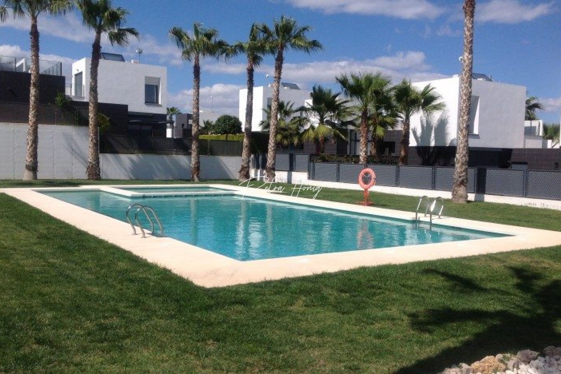 Resales -  - La Finca Golf