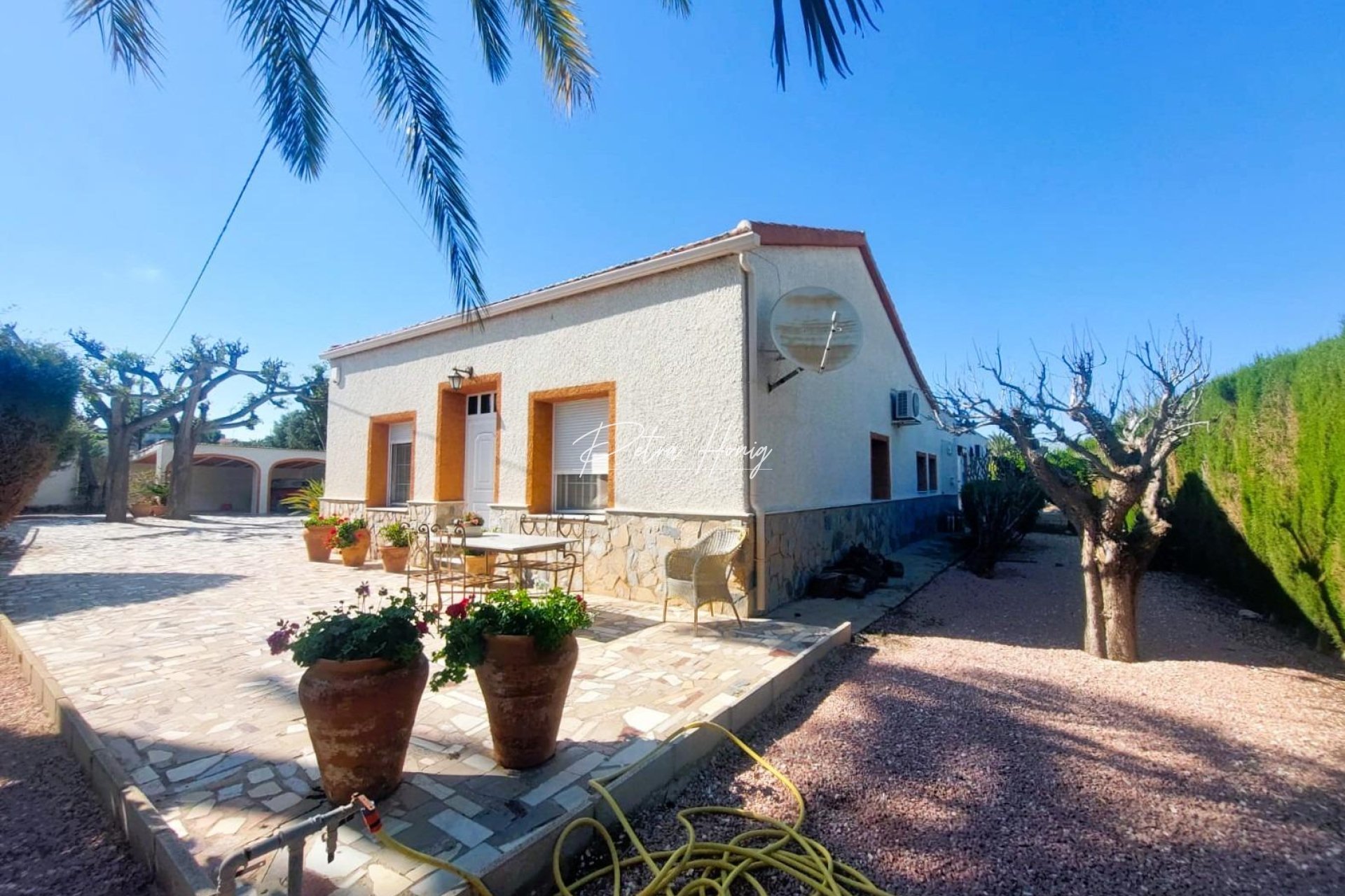 Resales - Masia - La marina - La Marina