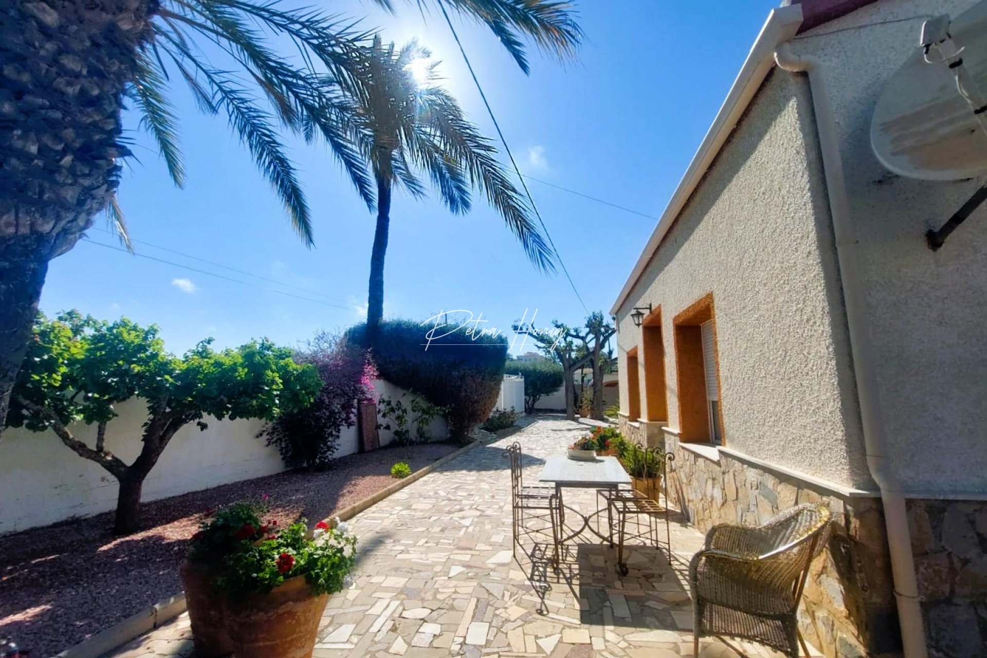 Resales - Masia - La marina - La Marina