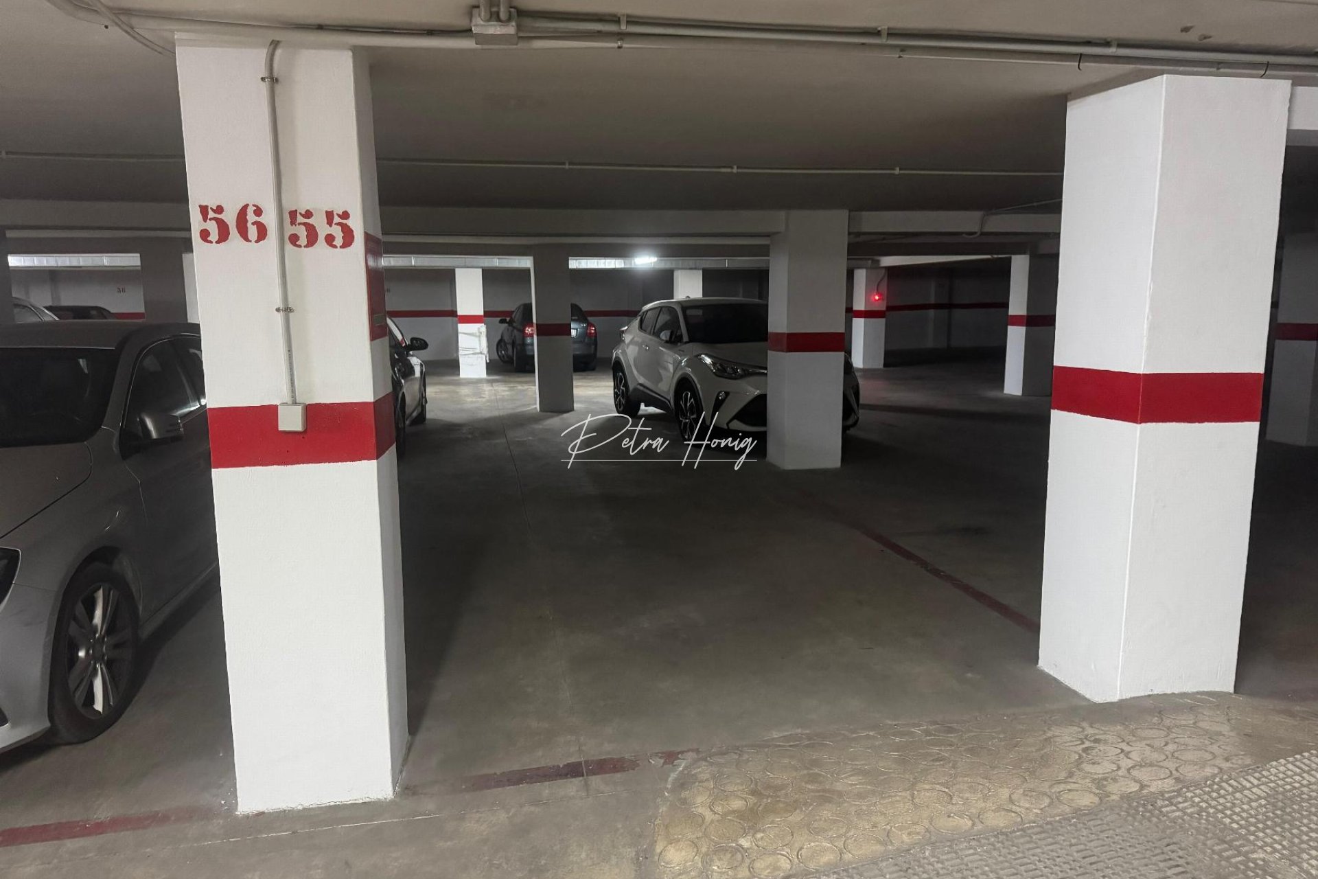 Resales - Parking Space / Garage - Torrevieja - Playa Acequion