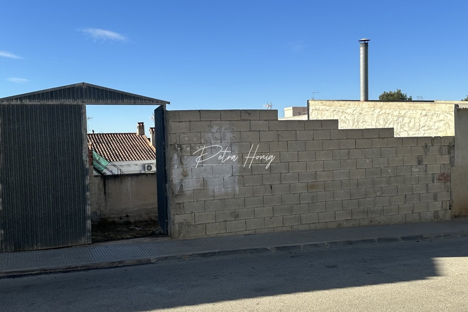 Resales - Plot - Benijofar