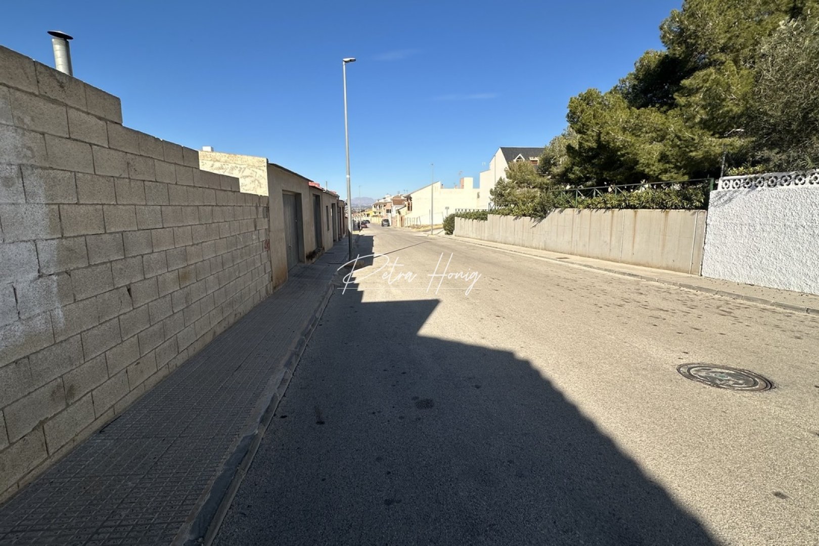 Resales - Plot - Benijofar