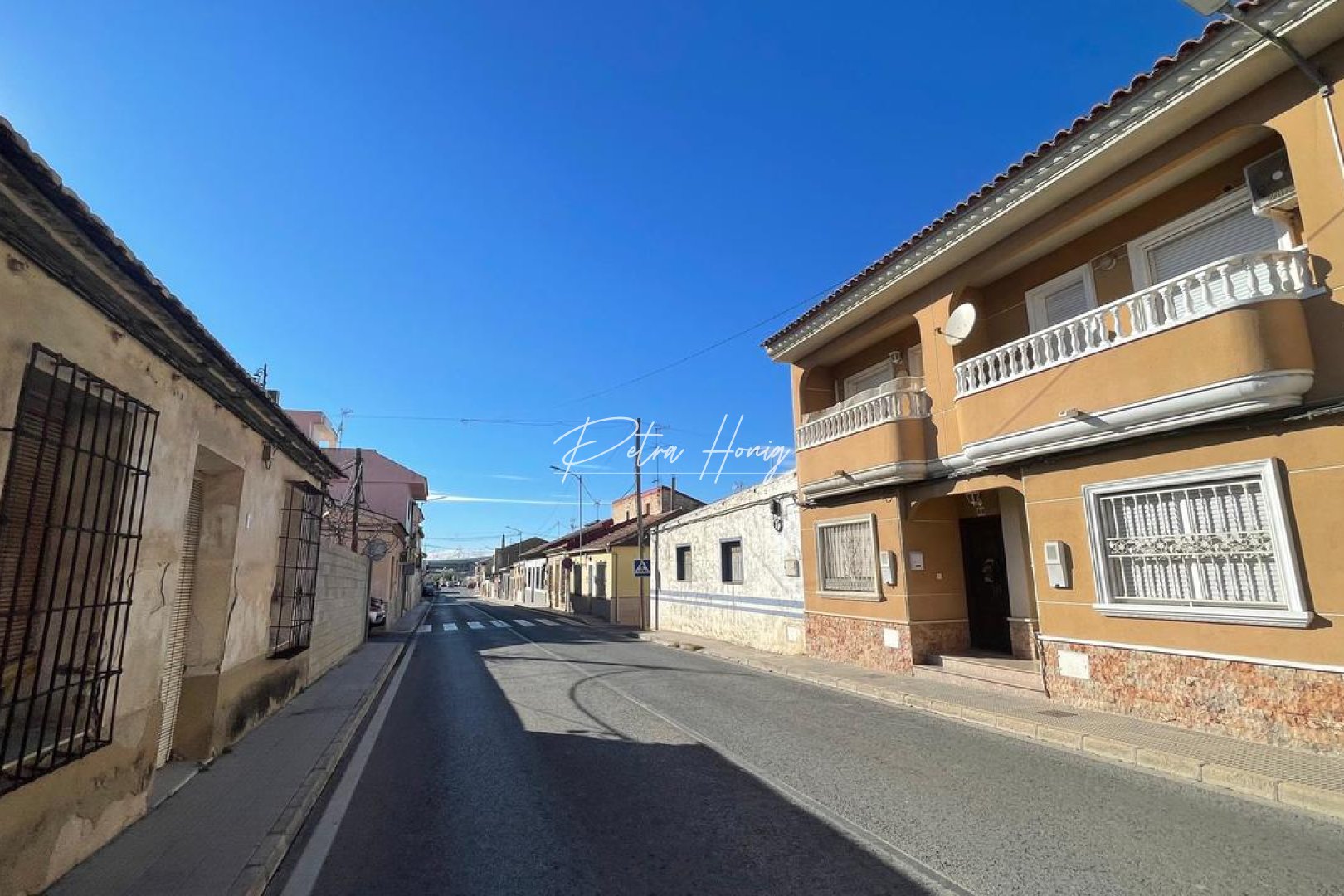 Resales - Plot - Benijofar