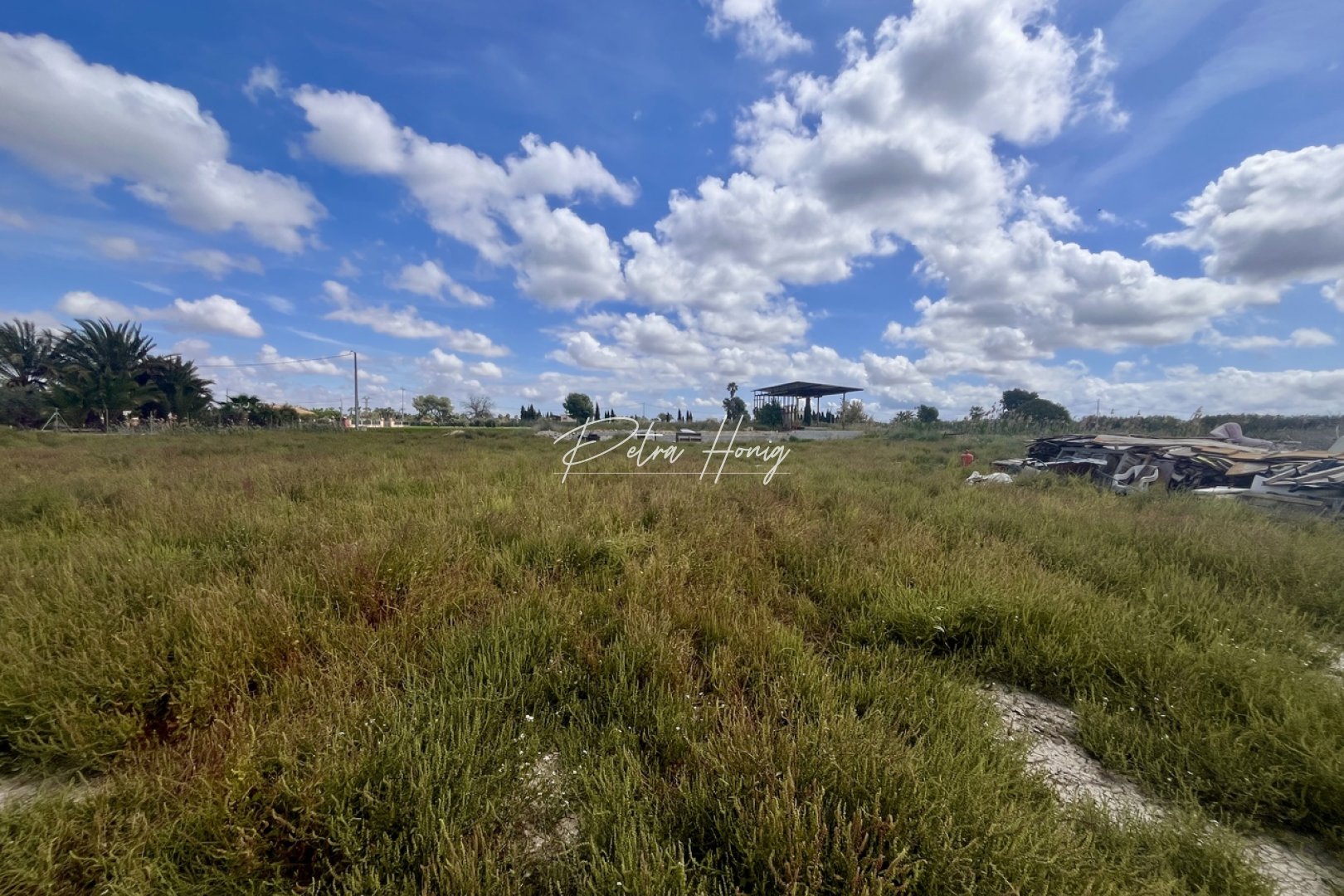 Resales - Plot - CATRAL - Catral