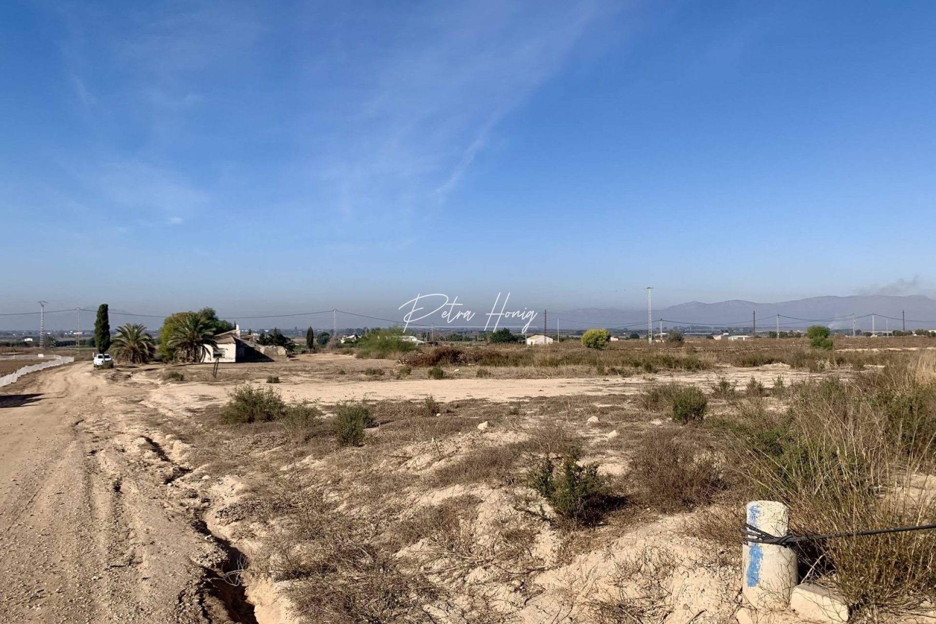 Resales - Plot - La Marina