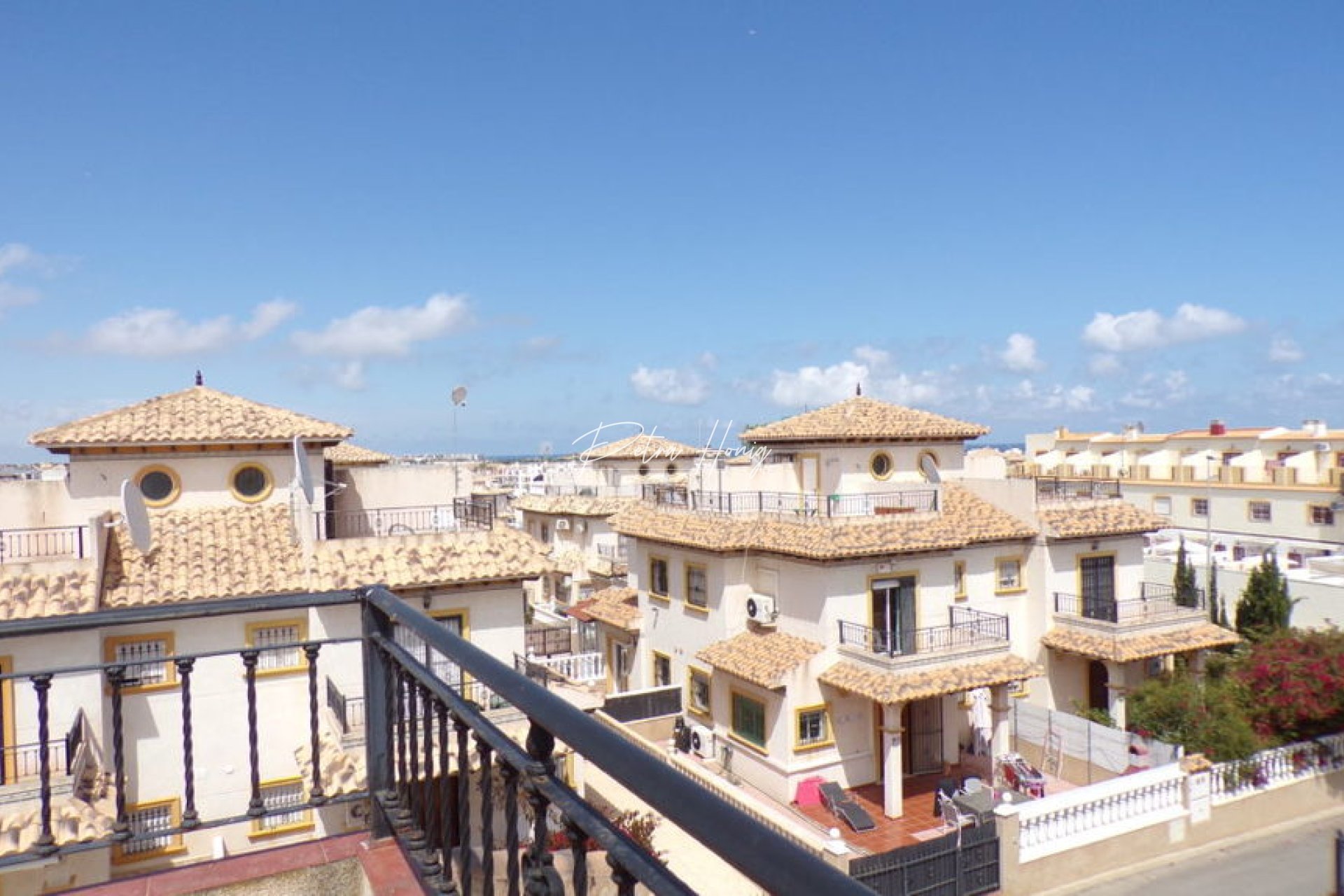 Resales - Semi Detached - Cabo Roig