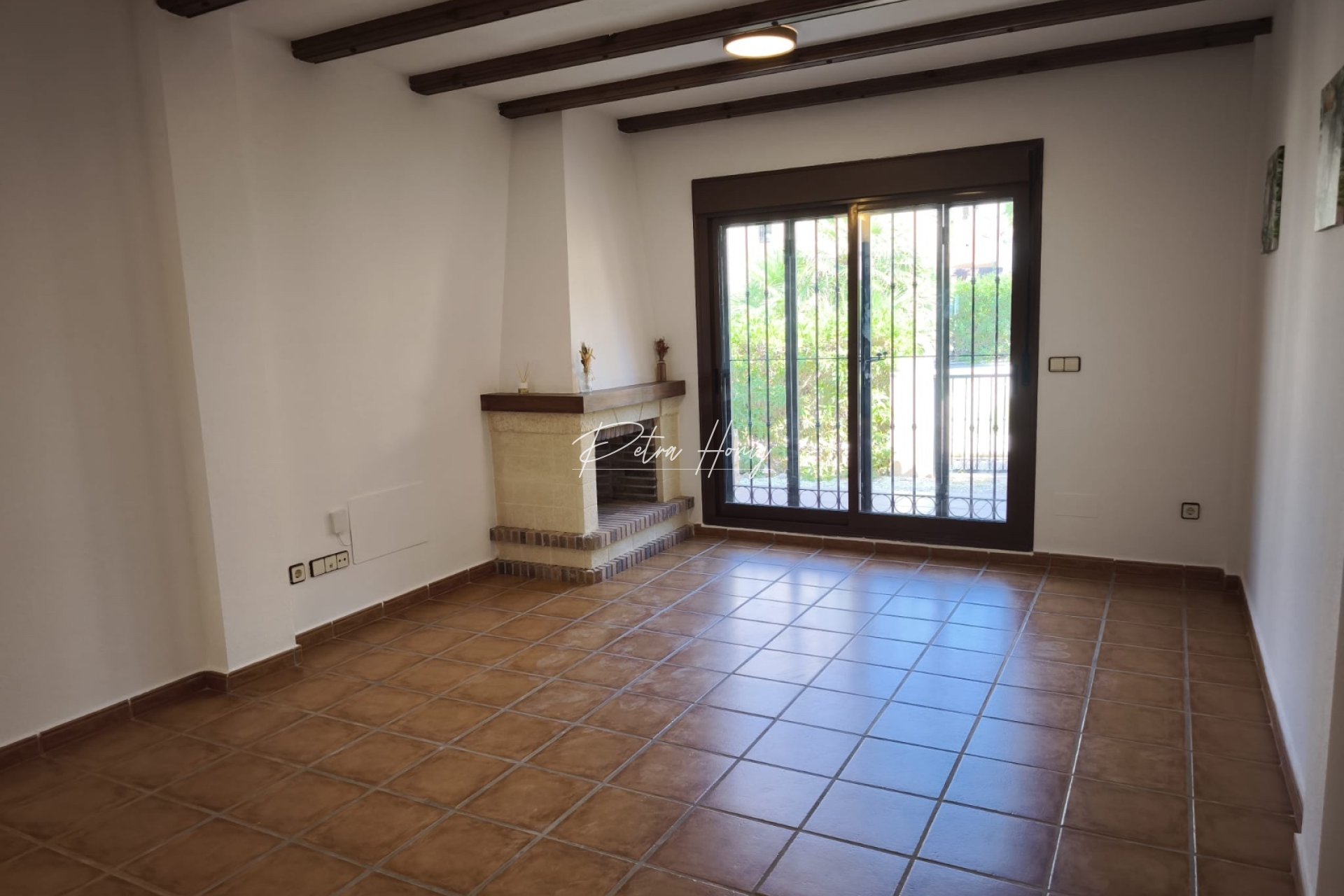 Resales - Semi Detached - La Finca Golf