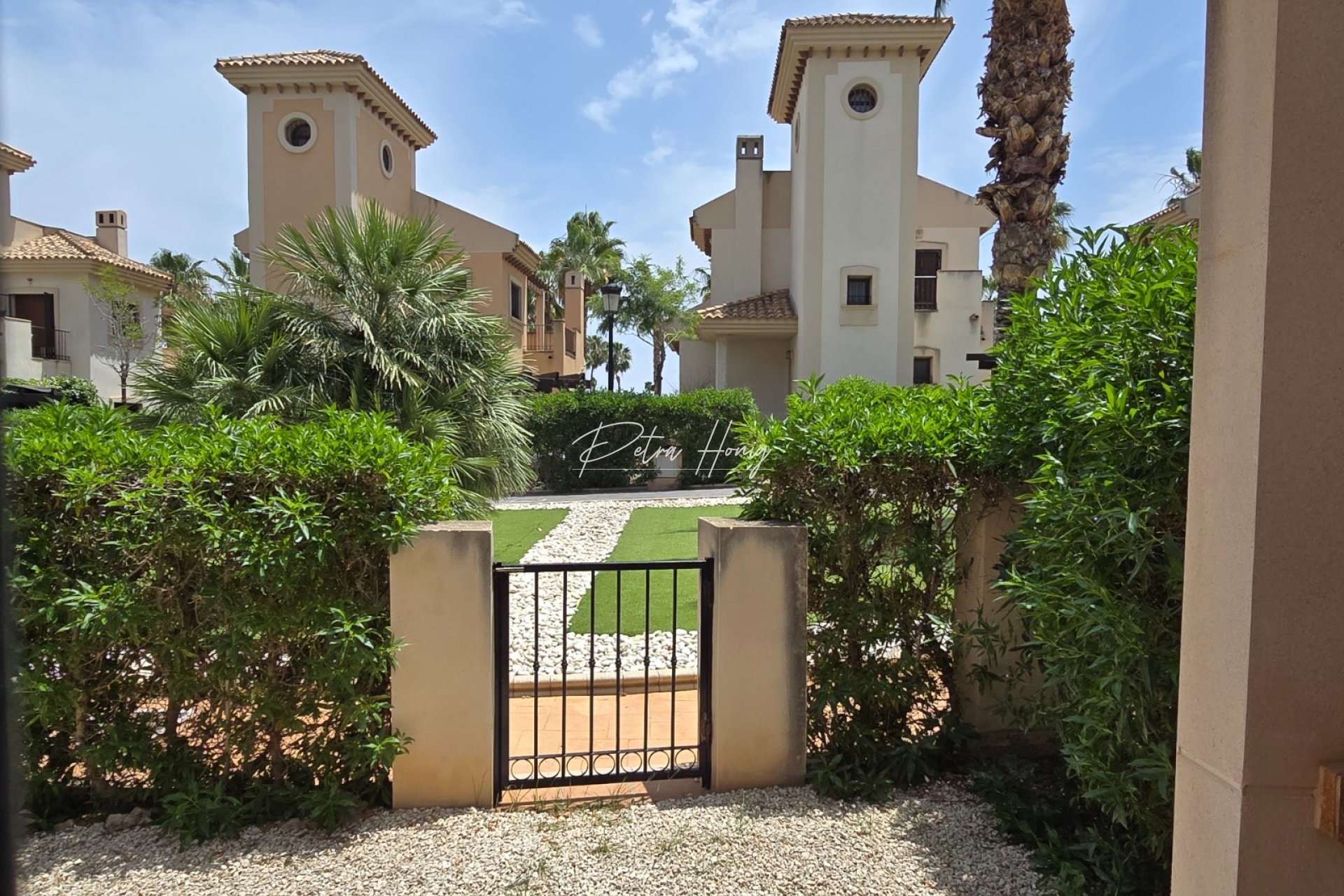 Resales - Semi Detached - La Finca Golf